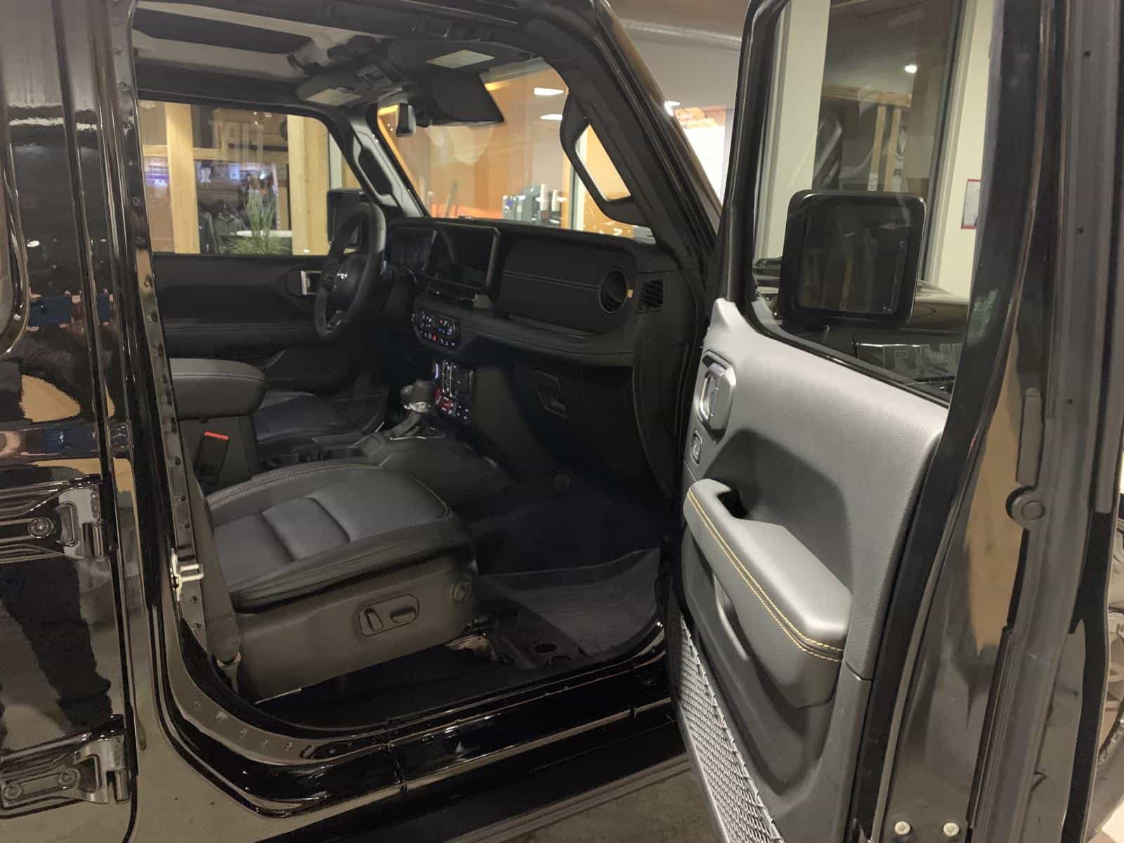 2024 Jeep Wrangler Rubicon 392 - Image 9