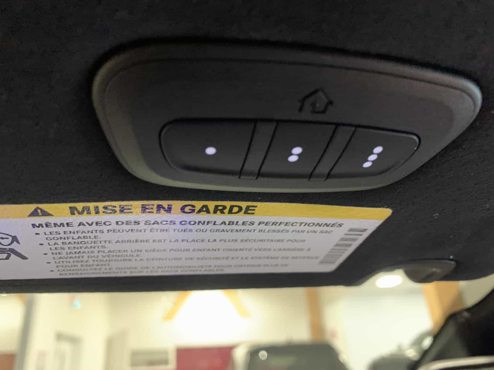 2024 Chrysler Pacifica Pinnacle PHEV - Image 24