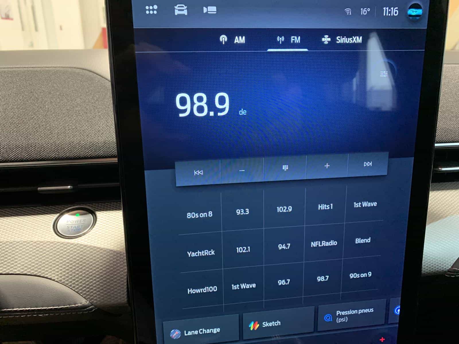 2021 Ford Mustang MACH-E Select - Image 17