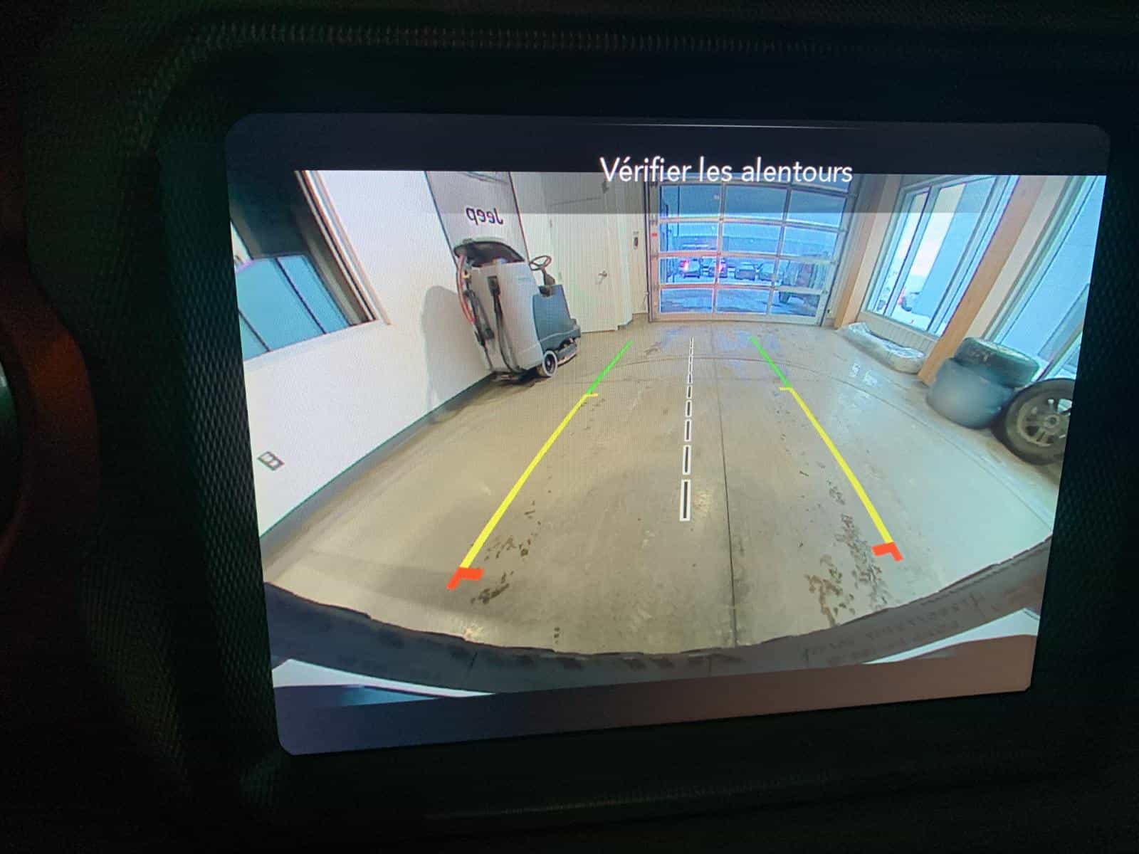 2023 Jeep Wrangler Rubicon - Image 13