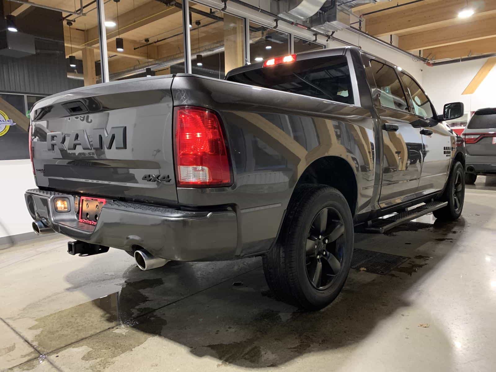 2019 RAM 1500 CLASSIC TRADESMAN Express - Image 3