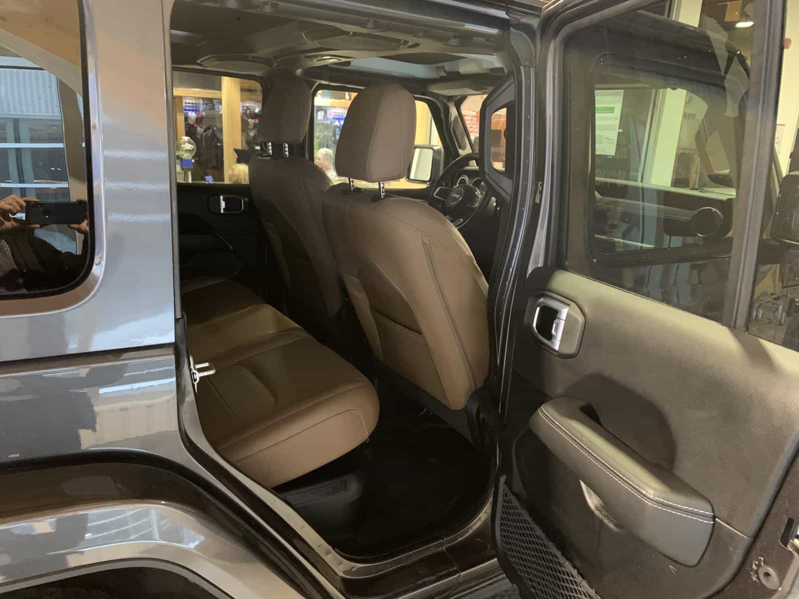 2021 Jeep WRANGLER UNLIMITED SAHARA 4xe Unlimited Sahara - Image 10