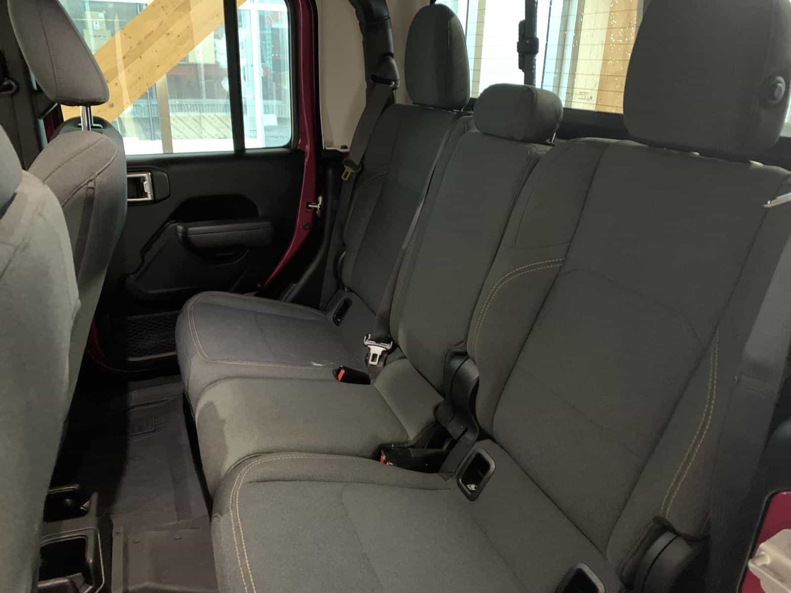 2024 Jeep Gladiator Sport Willys - Image 13