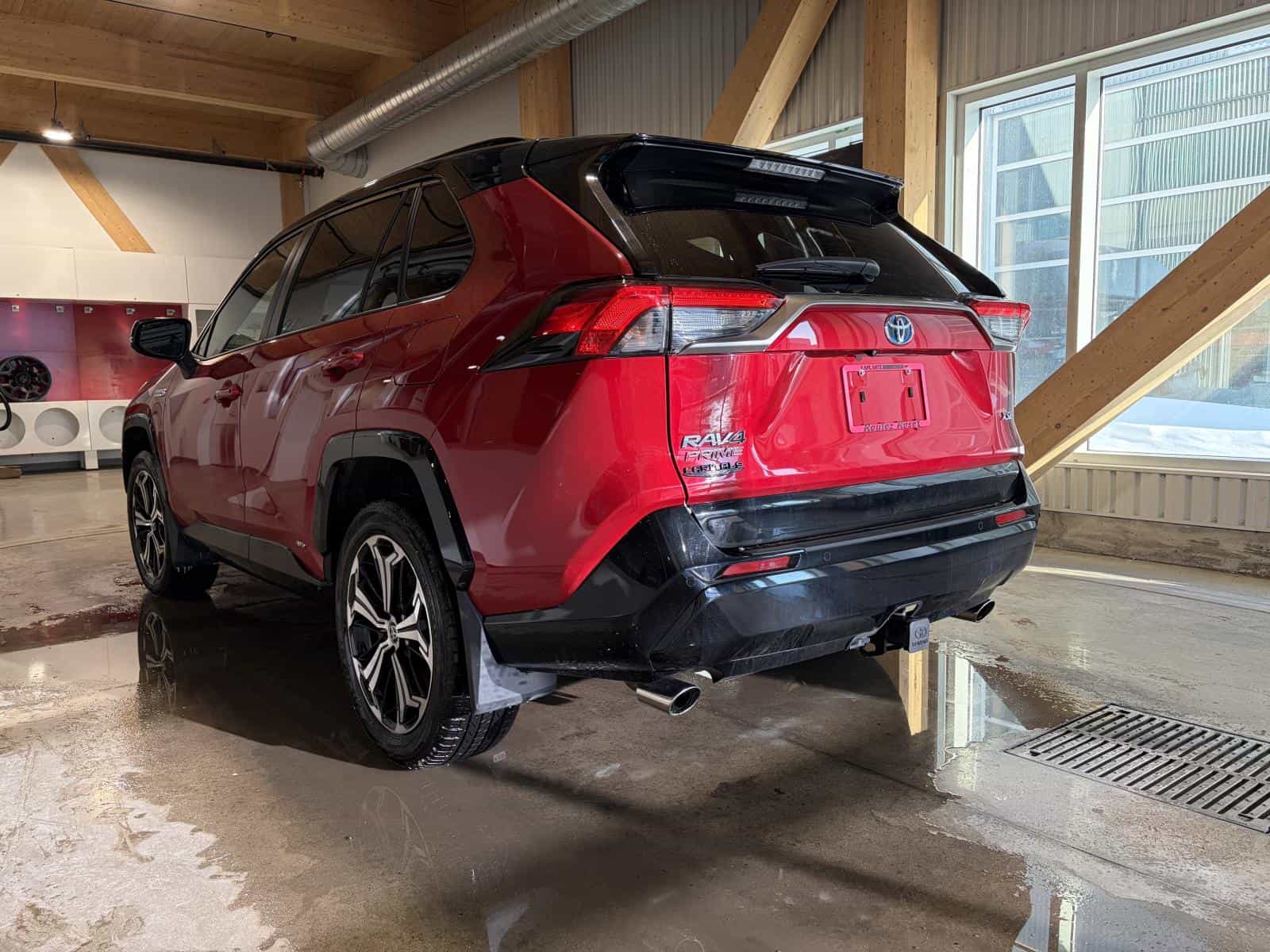 2023 Toyota Rav4 Prime XSE AWD - Image 2