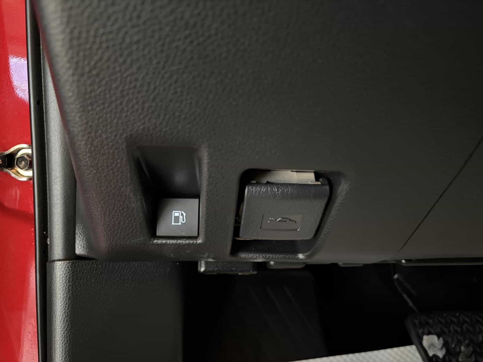 2023 Toyota Rav4 Prime XSE AWD - Image 17