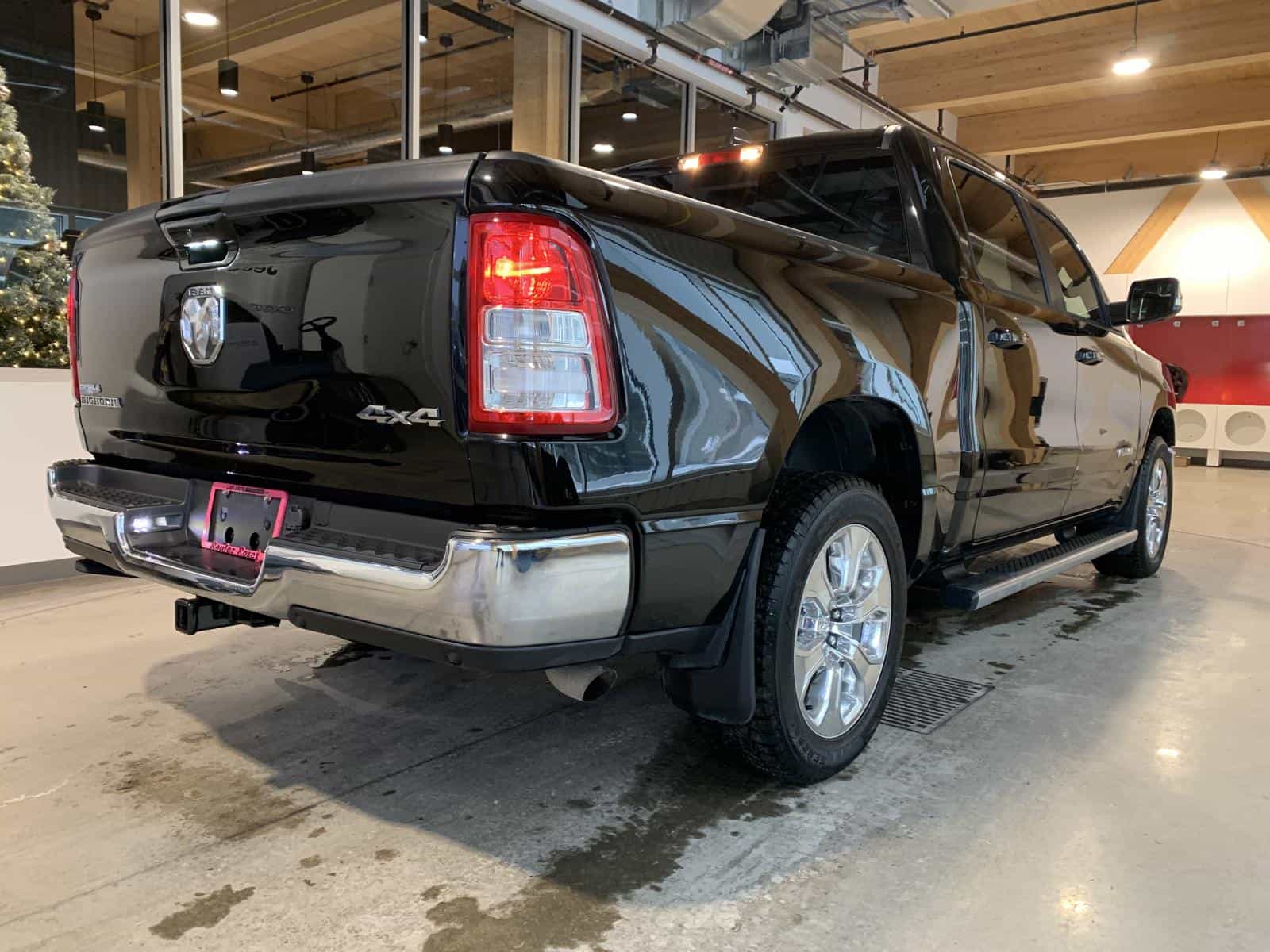 2022 RAM 1500 Big Horn/Lone Star Big Horn - Image 3