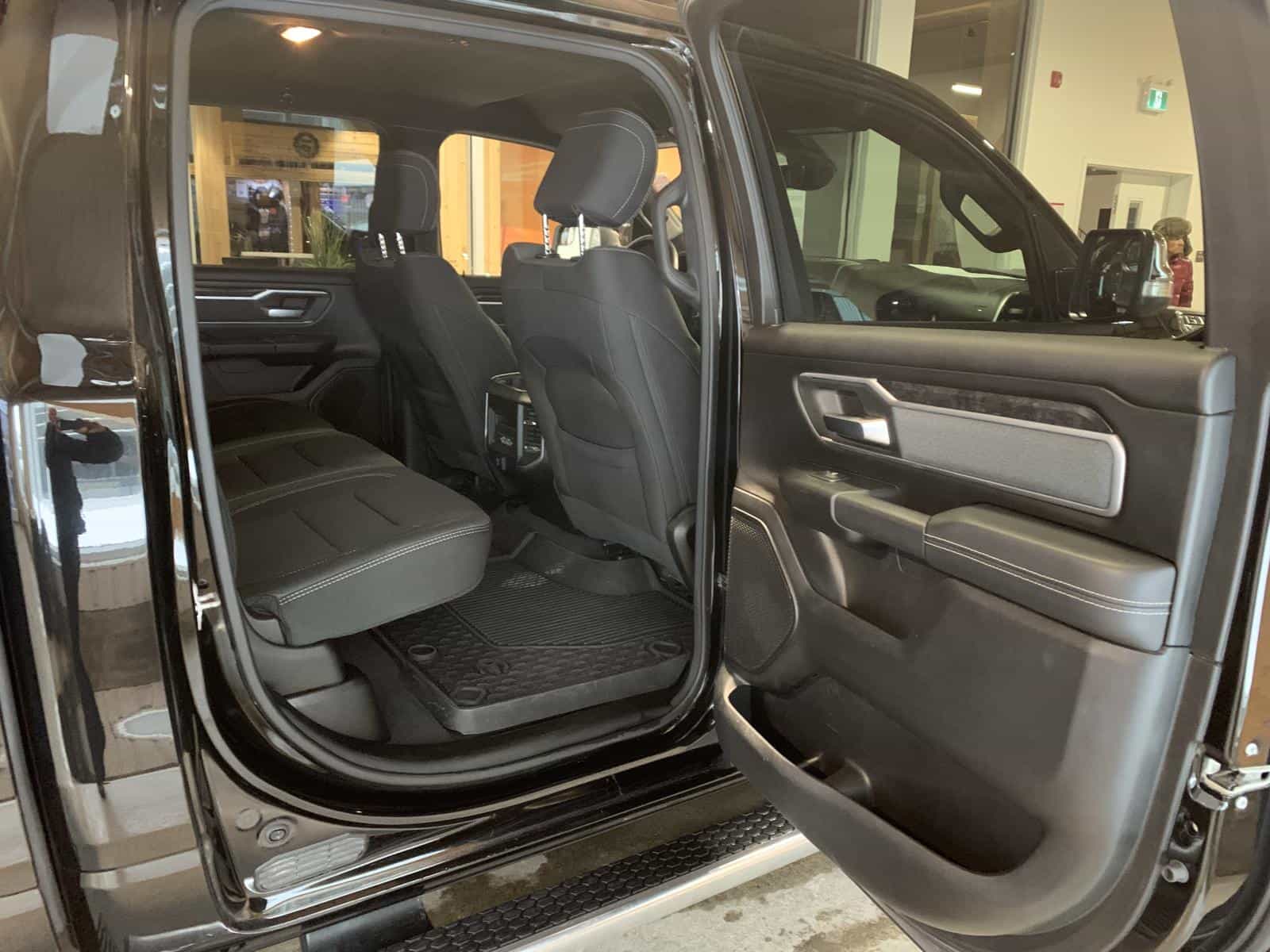 2022 RAM 1500 Big Horn/Lone Star Big Horn - Image 10