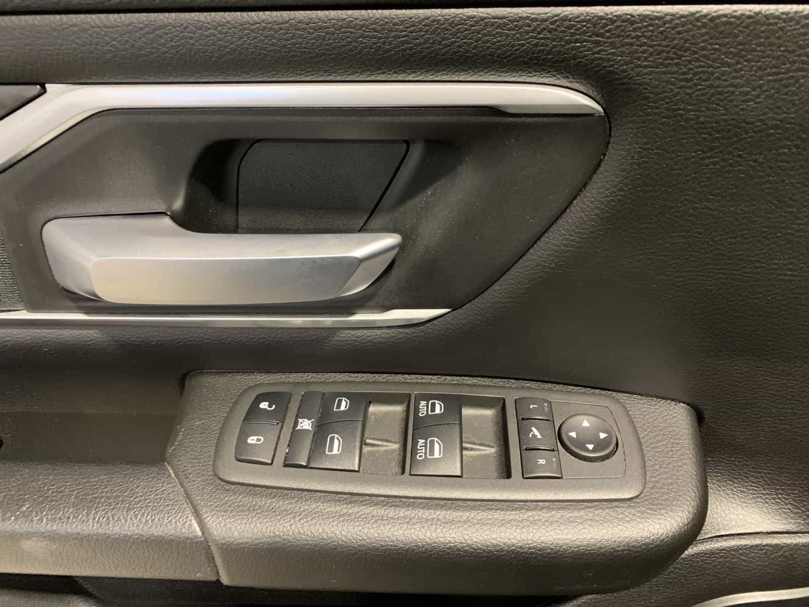 2022 RAM 1500 Big Horn/Lone Star Big Horn - Image 24