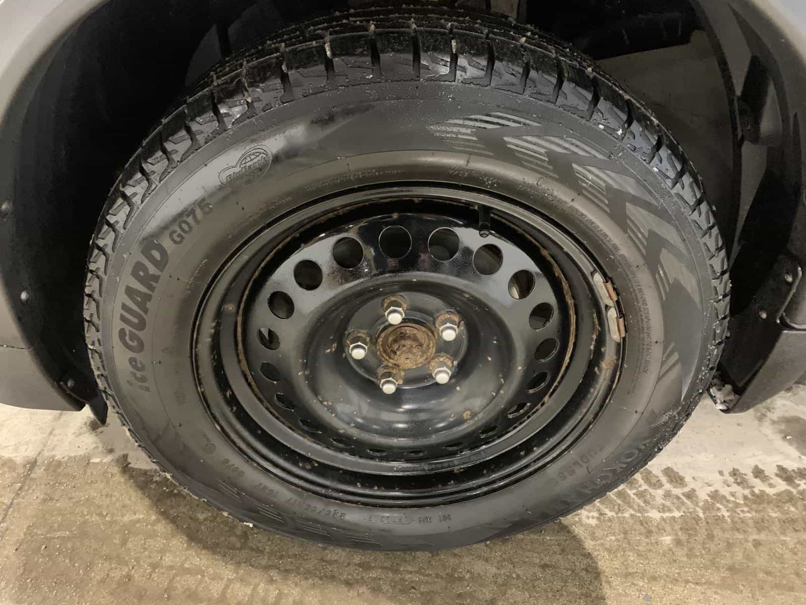 2020 Nissan Rogue SV - Image 6