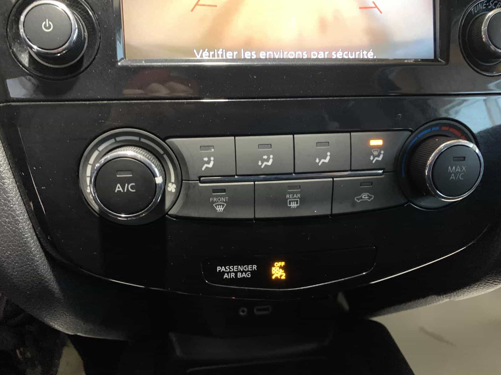 2020 Nissan Rogue SV - Image 14