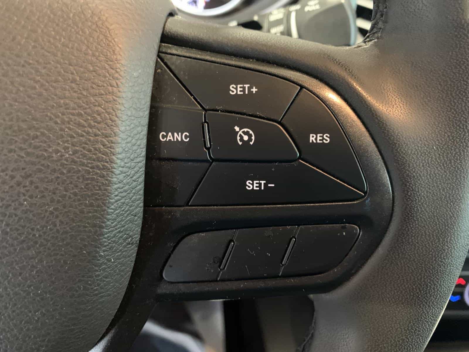 2022 Jeep Cherokee Trailhawk - Image 21