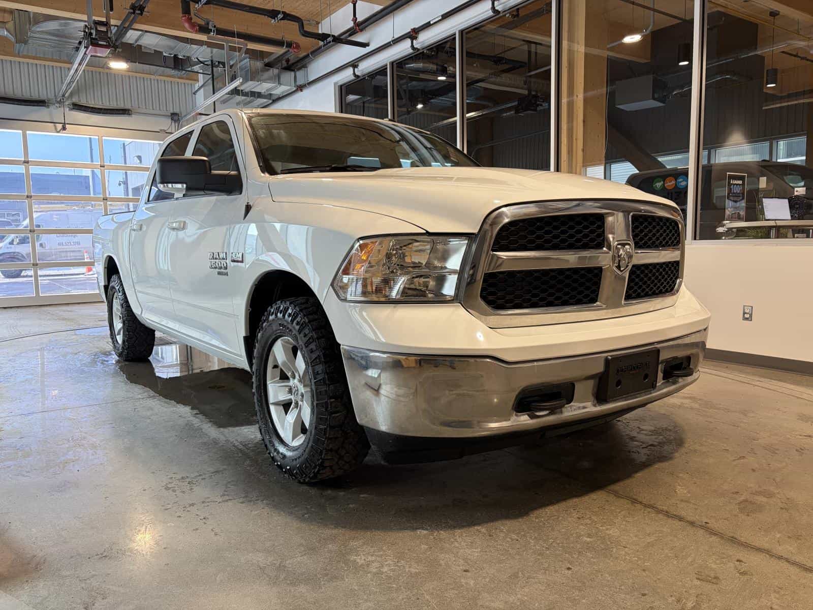 2022 RAM 1500 CLASSIC SLT SLT - Image 1