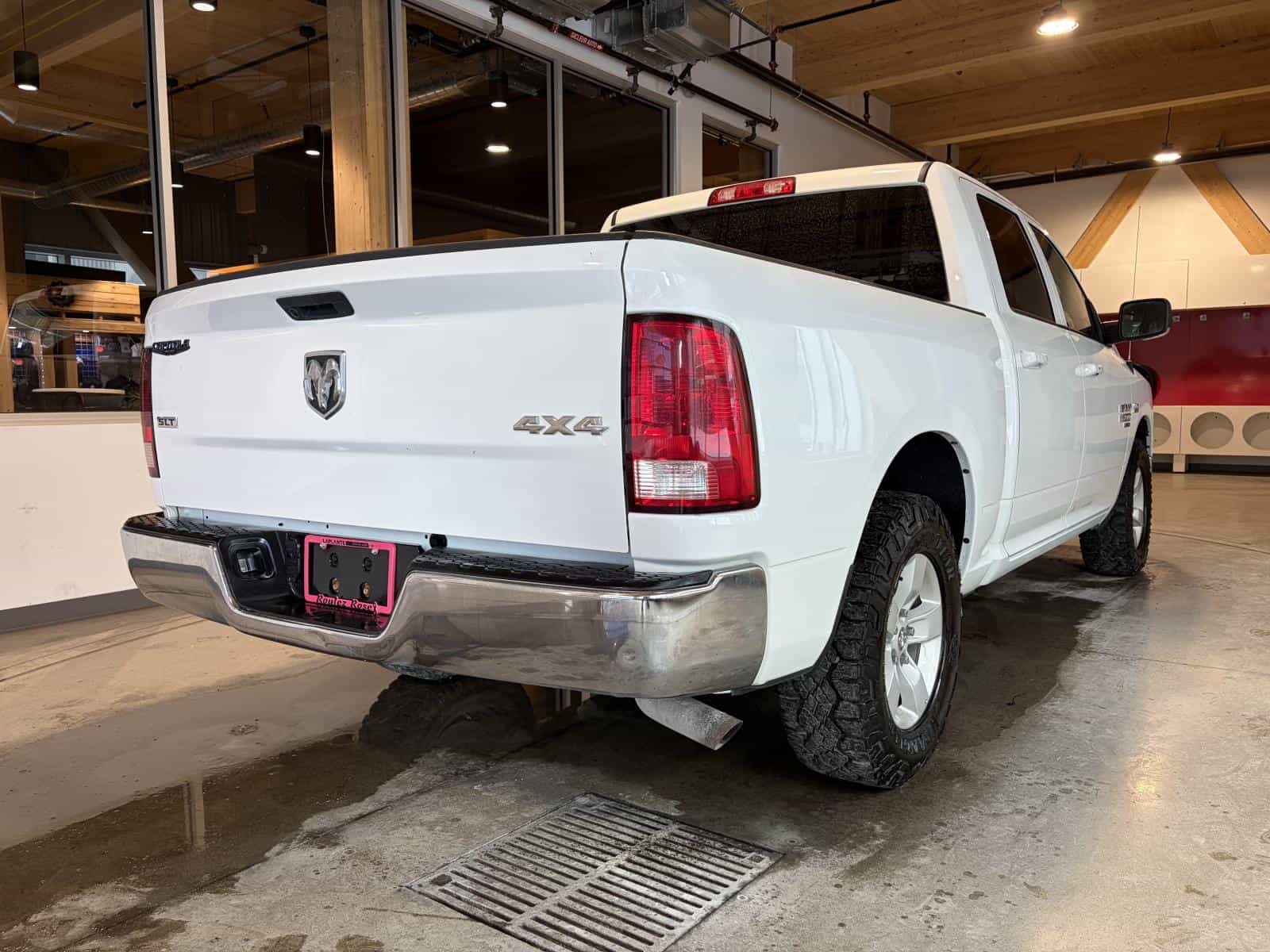 2022 RAM 1500 CLASSIC SLT SLT - Image 6