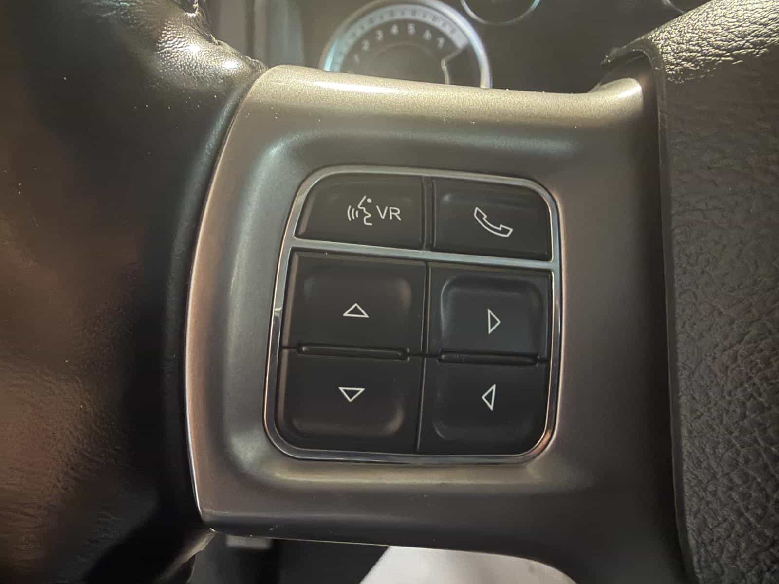 2022 RAM 1500 CLASSIC SLT SLT - Image 18