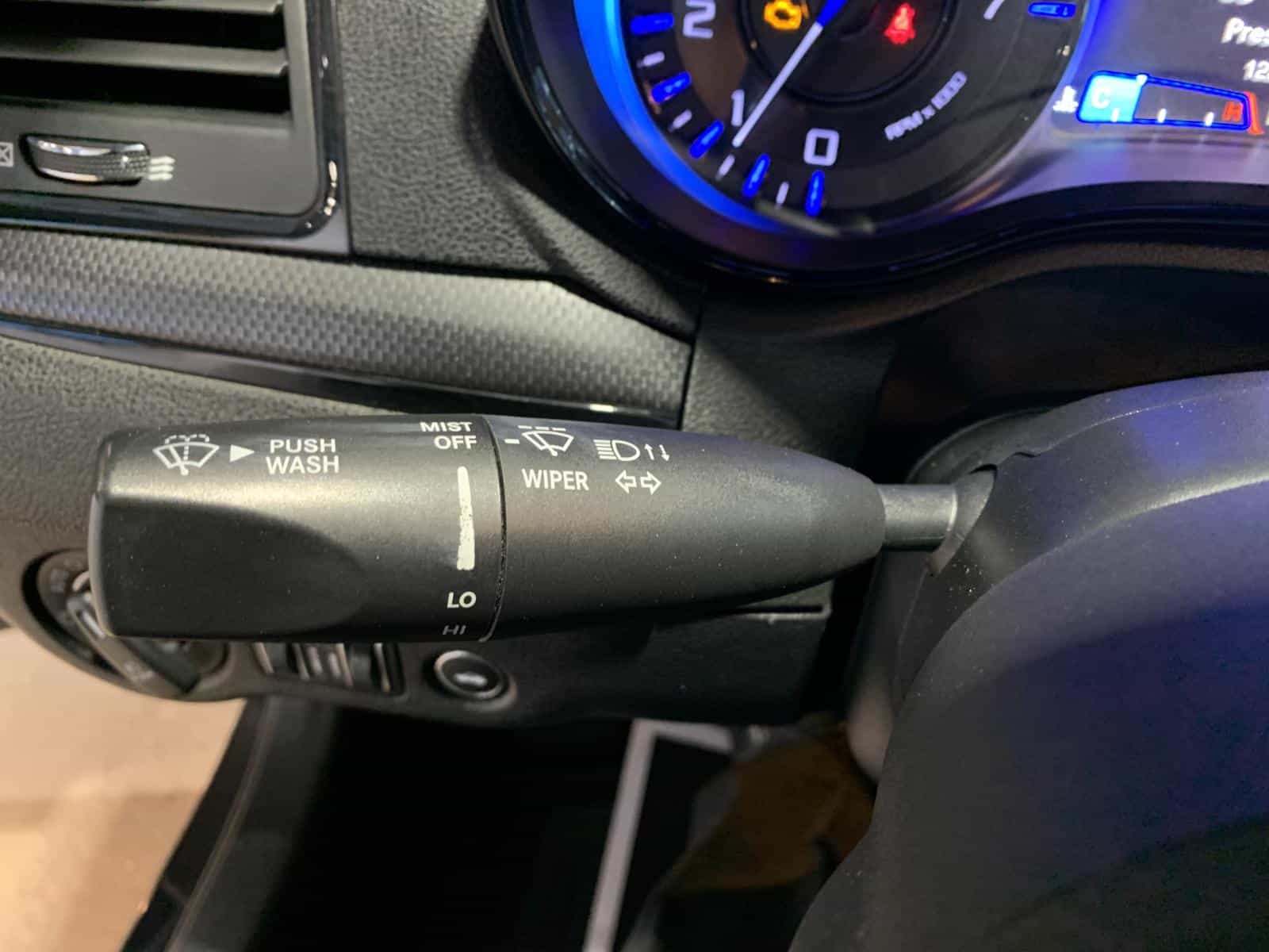 2015 Chrysler 300 S - Image 28