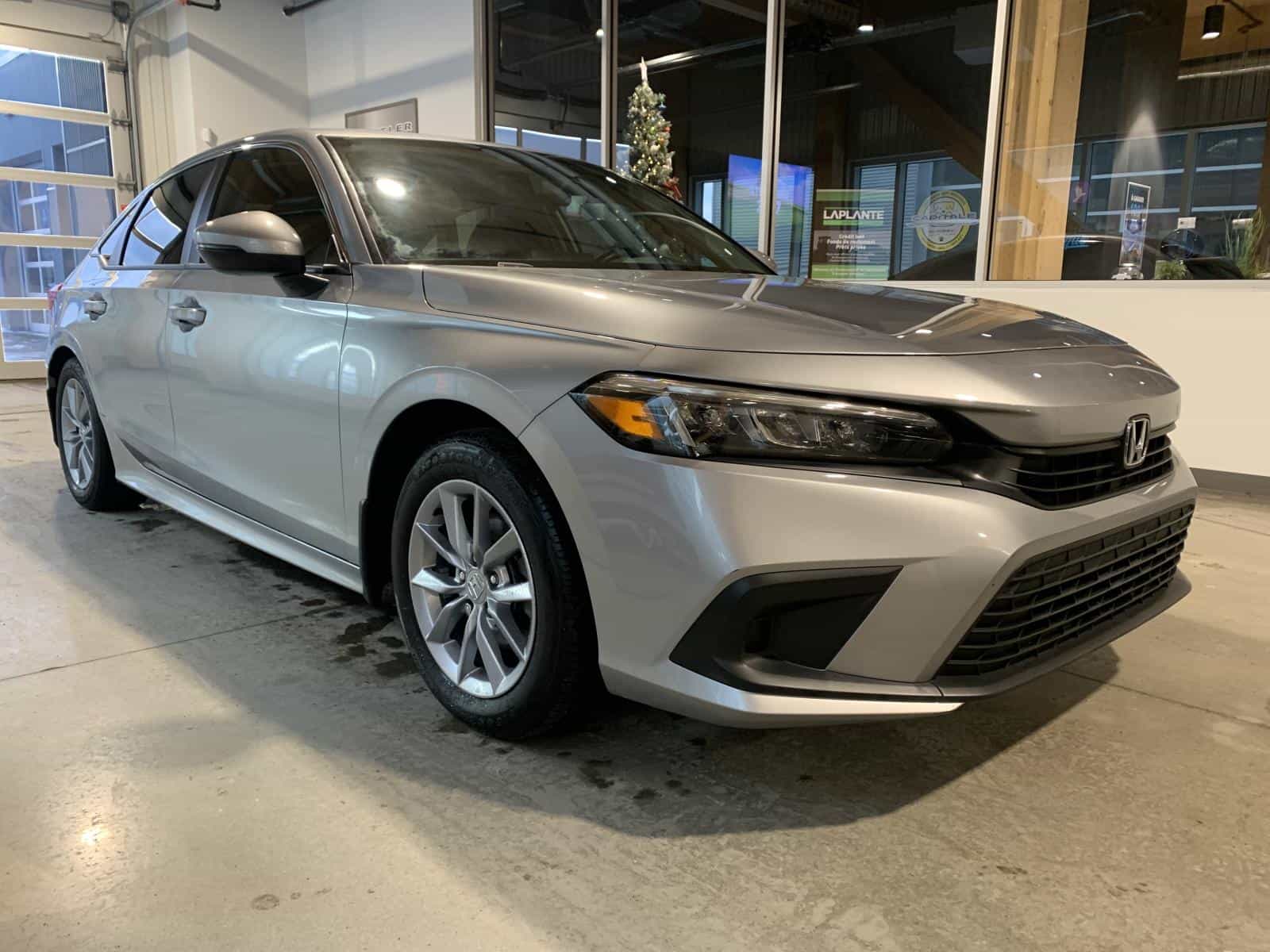 2022 Honda Civic EX - Image 4