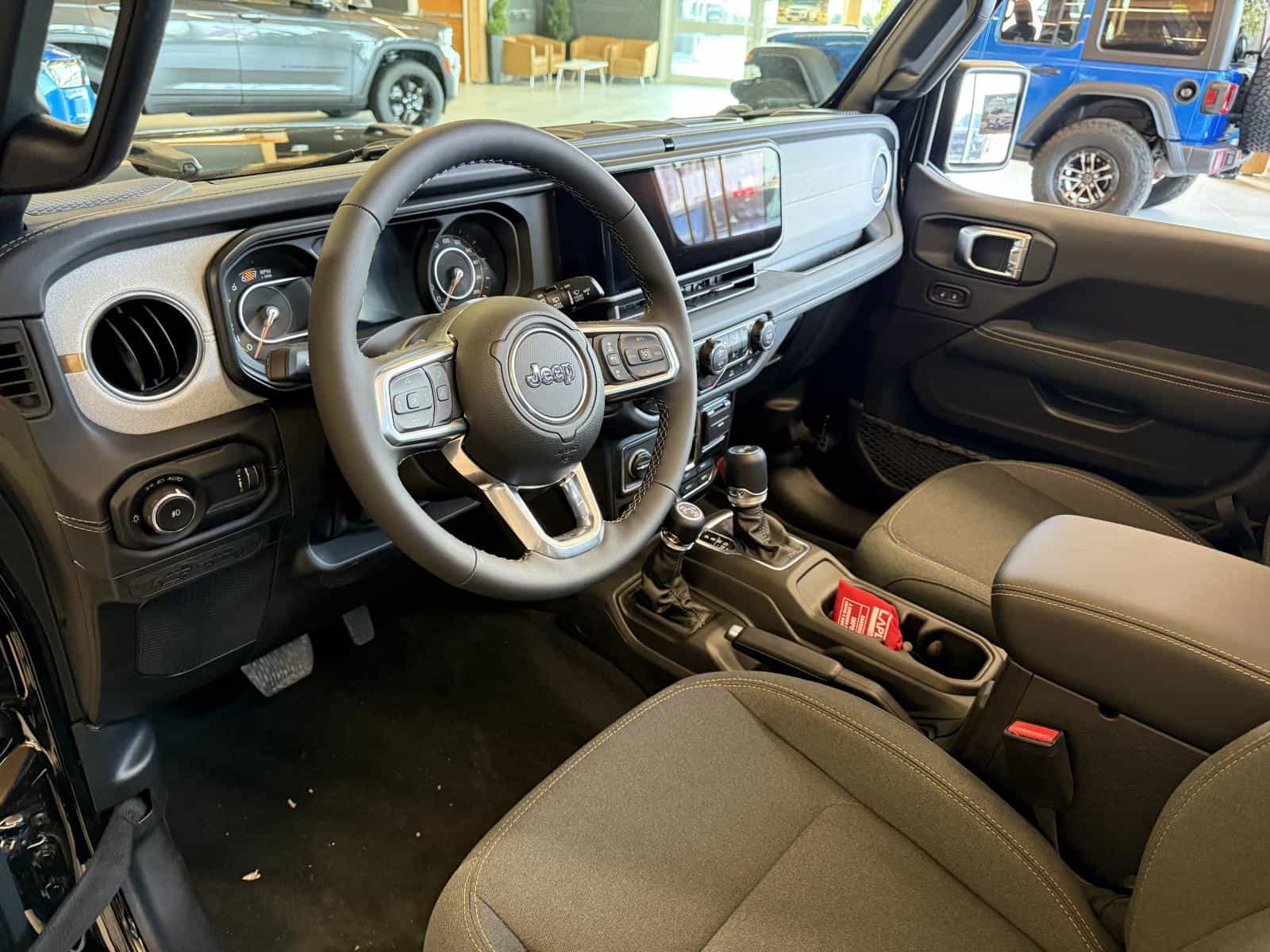 Image 5 Jeep Wrangler 4 Door Sahara 2026