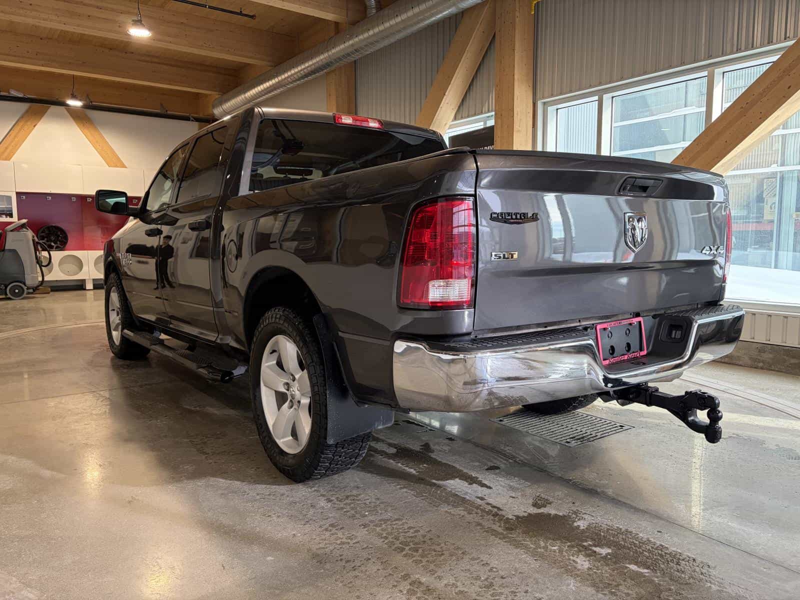 2023 RAM 1500 CLASSIC SLT SLT - Image 4