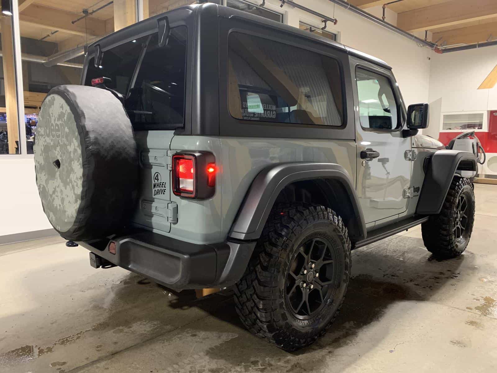 2024 Jeep Wrangler Sport Willys - Image 3