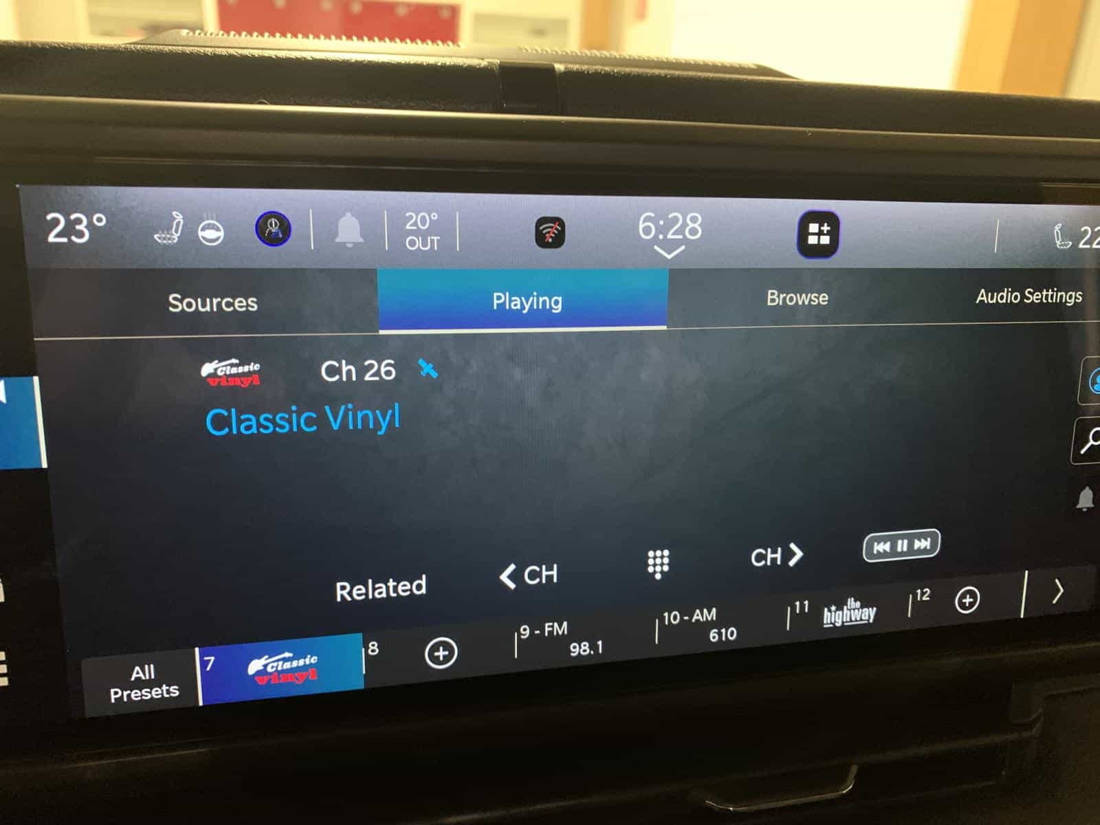 2024 Jeep Wrangler Sport Willys - Image 28