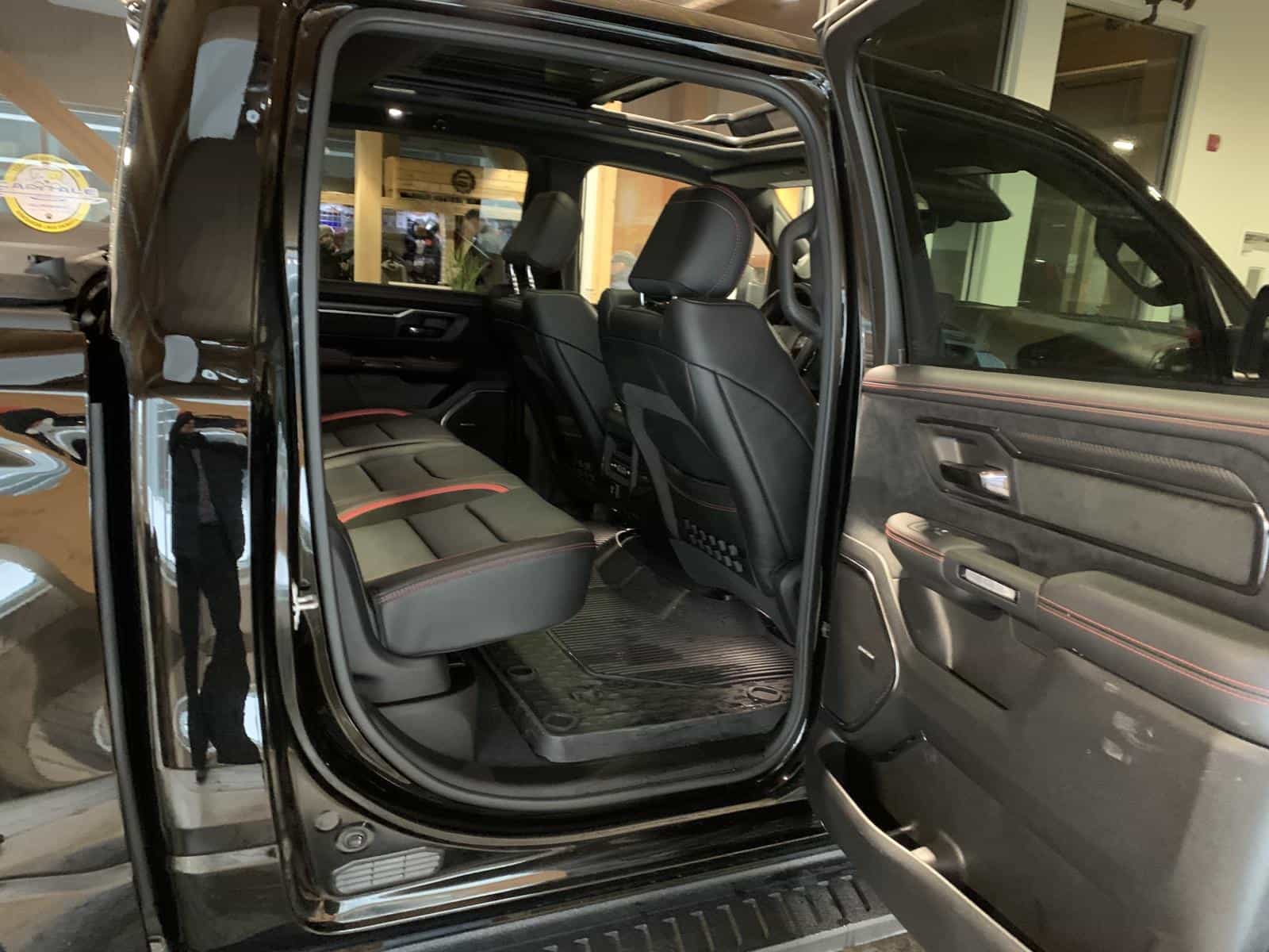 2025 RAM 1500 RHO - Image 12