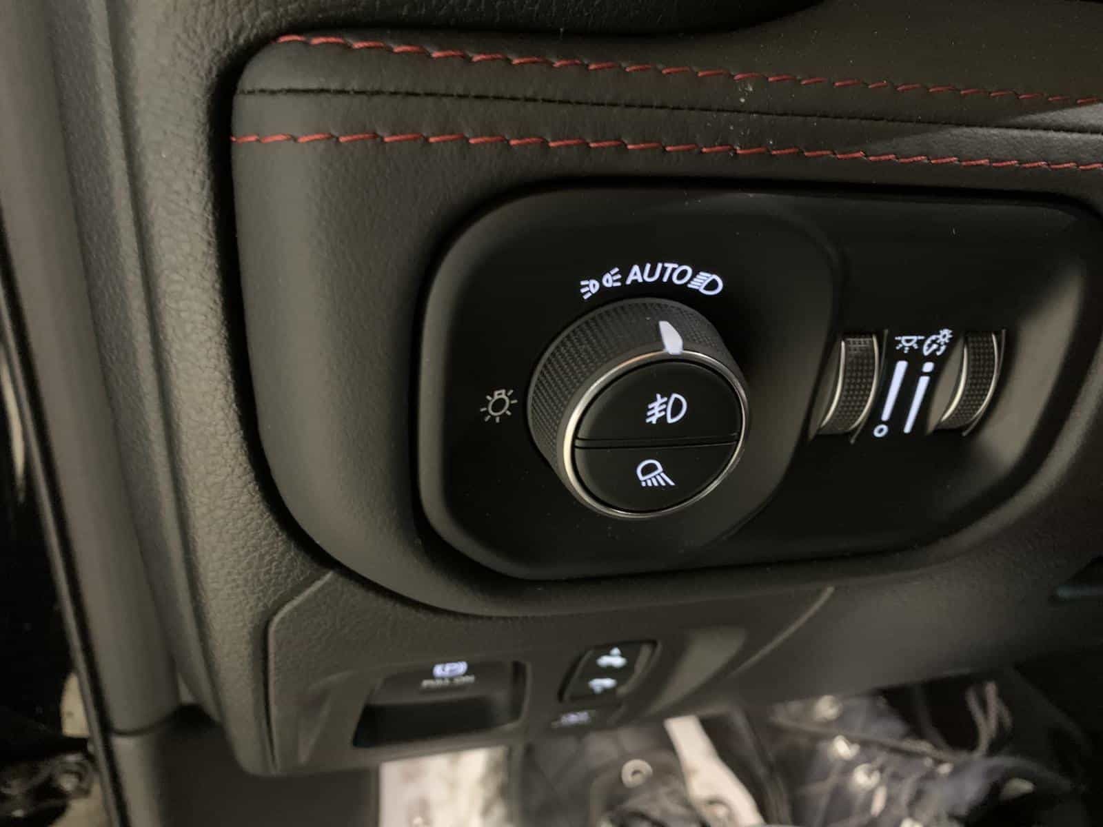 2025 RAM 1500 RHO - Image 24