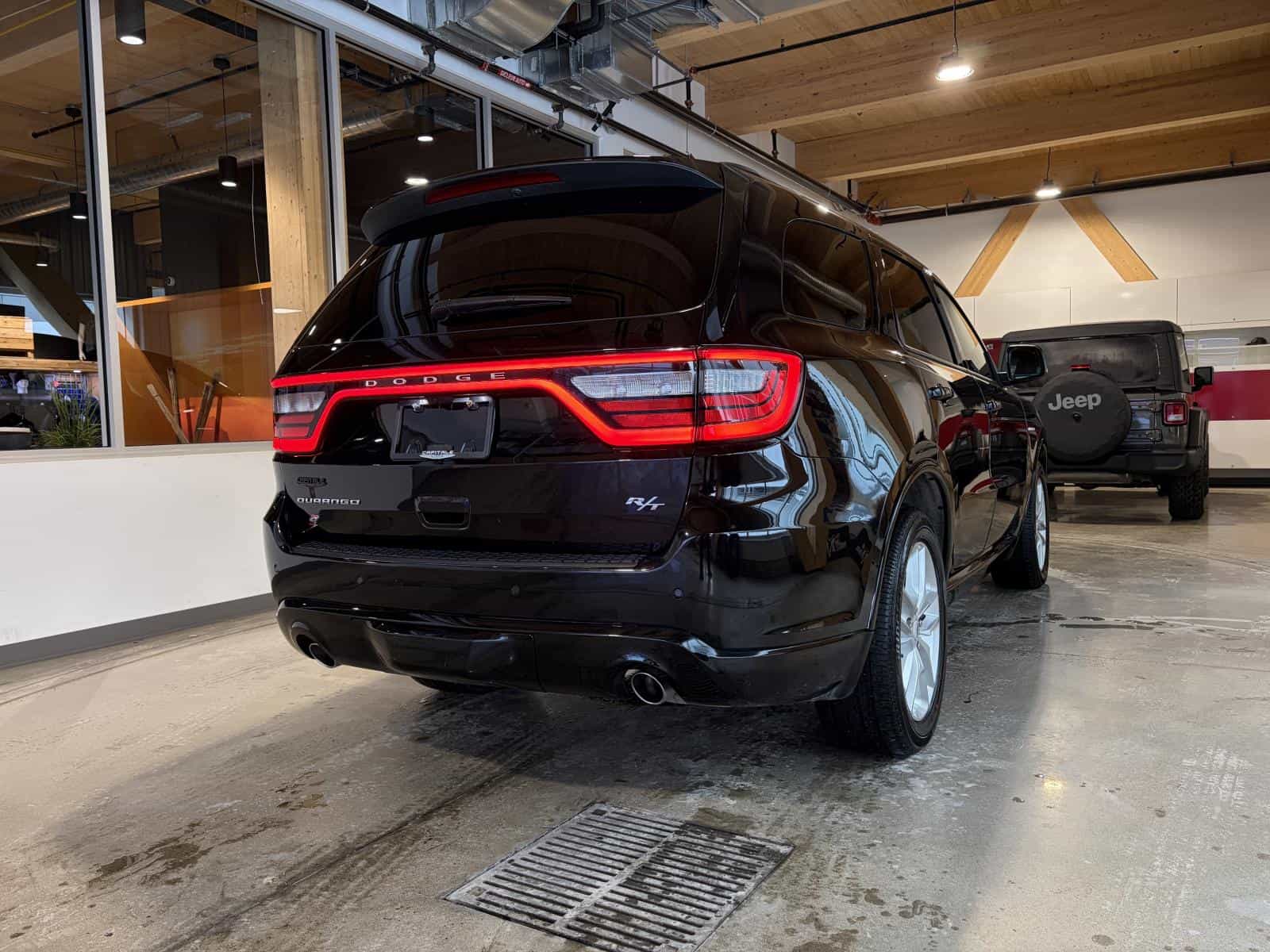 2025 Dodge DURANGO R/T R/T - Image 5