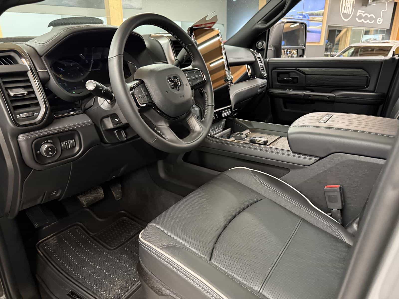 2026 RAM 2500 Limited - Image 9