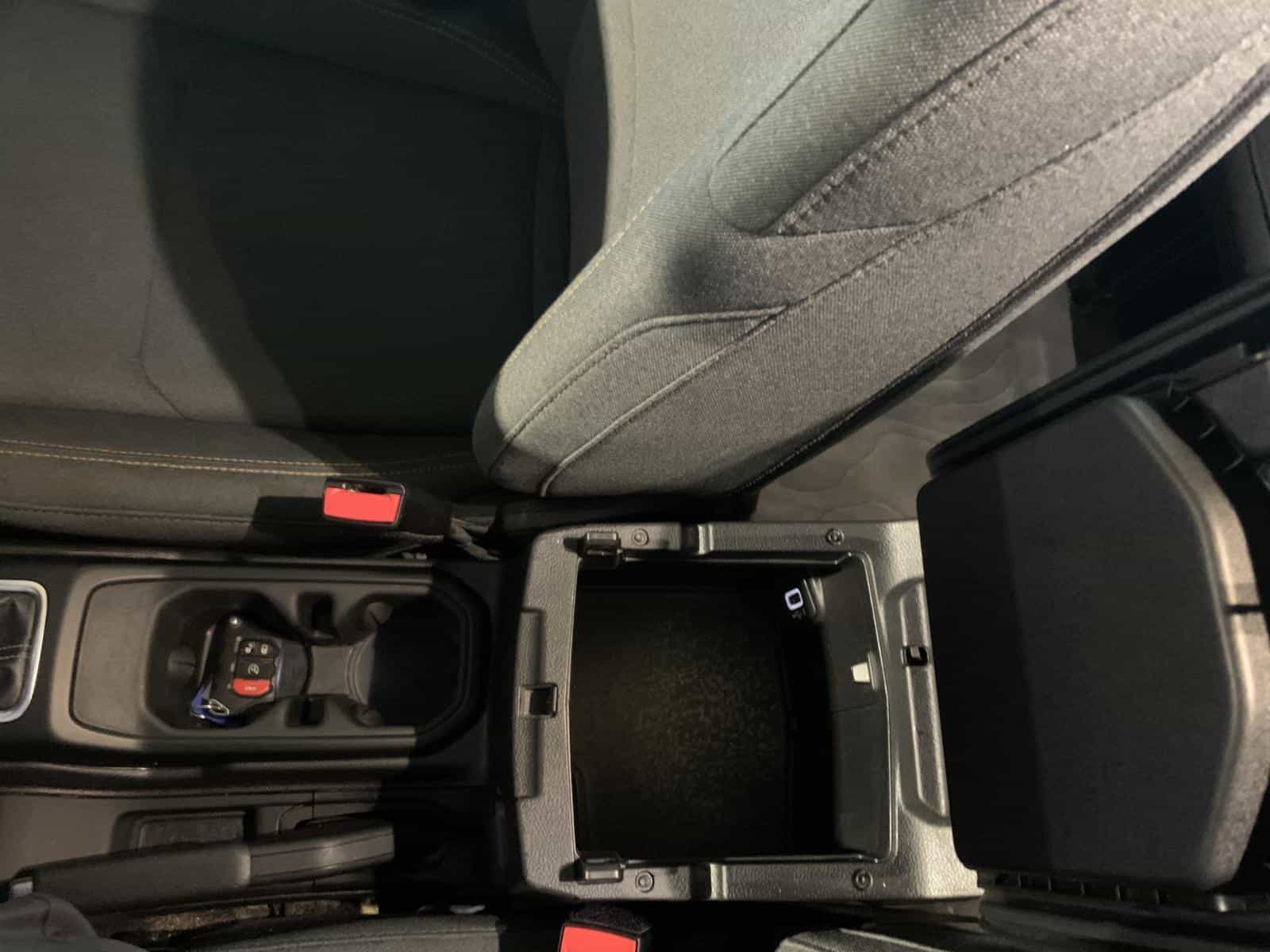 2024 Jeep Wrangler Willys - Image 28