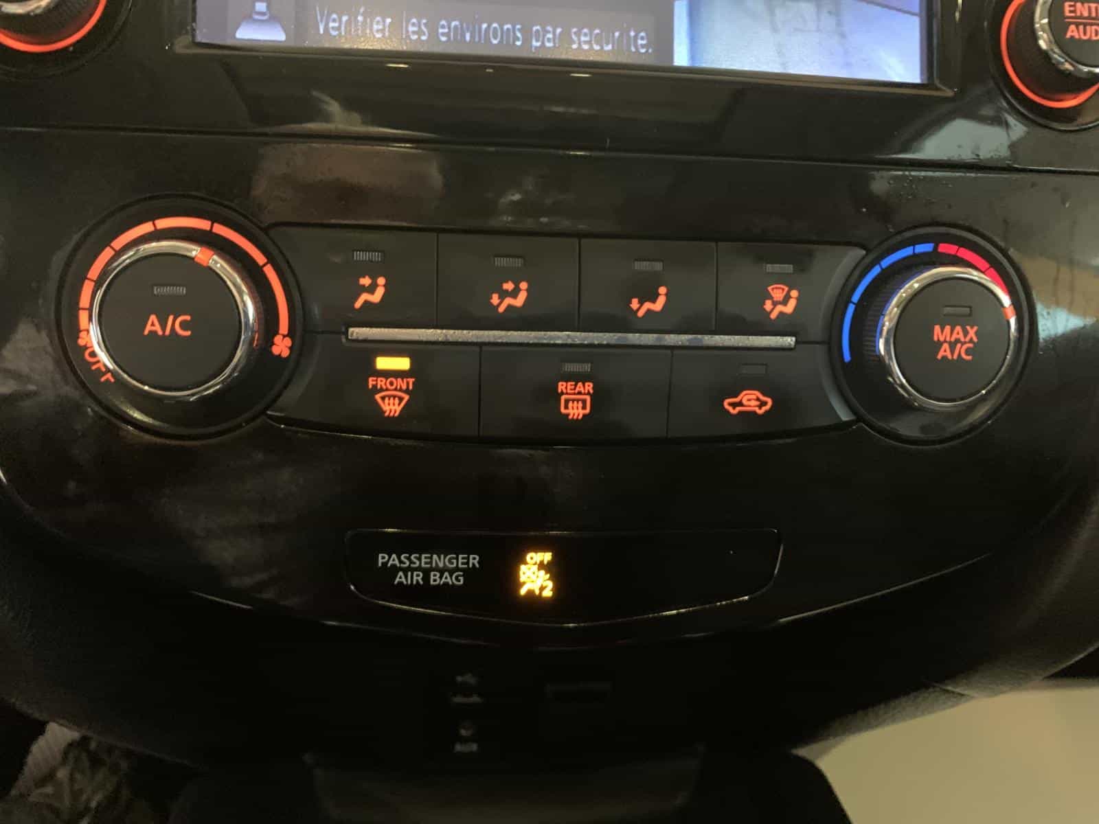 2016 Nissan Rogue SV - Image 16