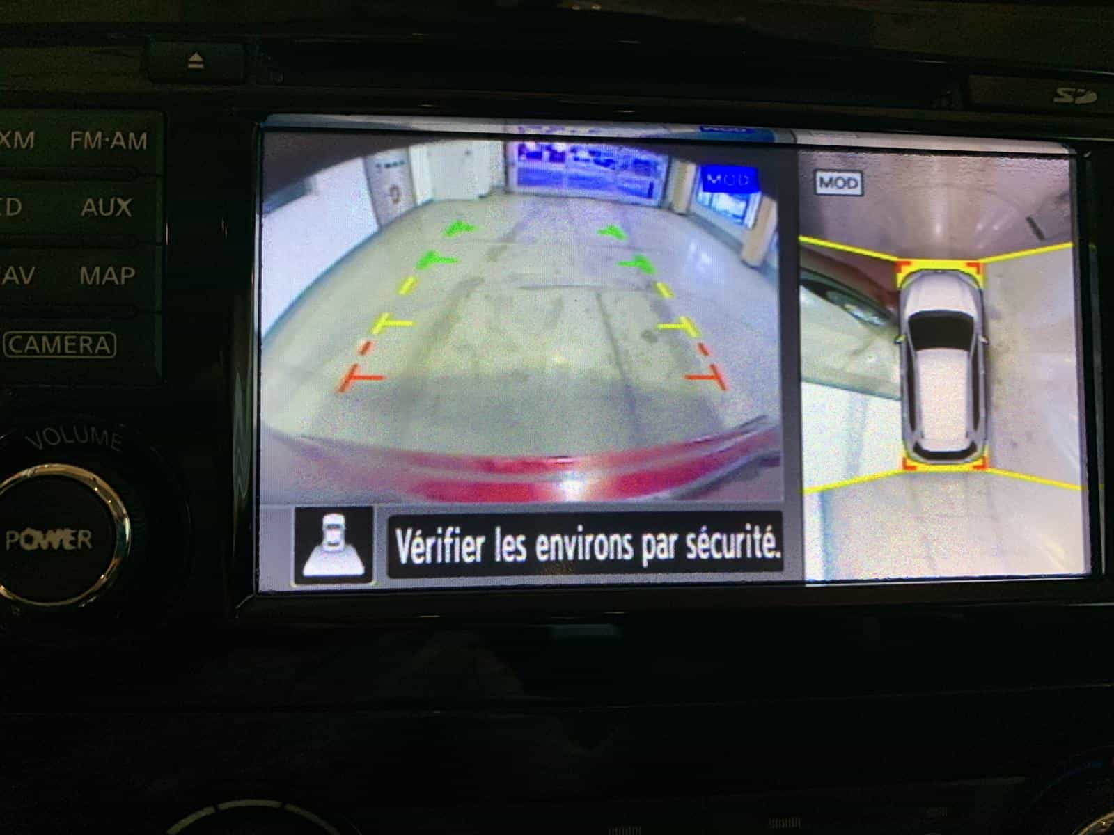 2016 Nissan Rogue SV - Image 15