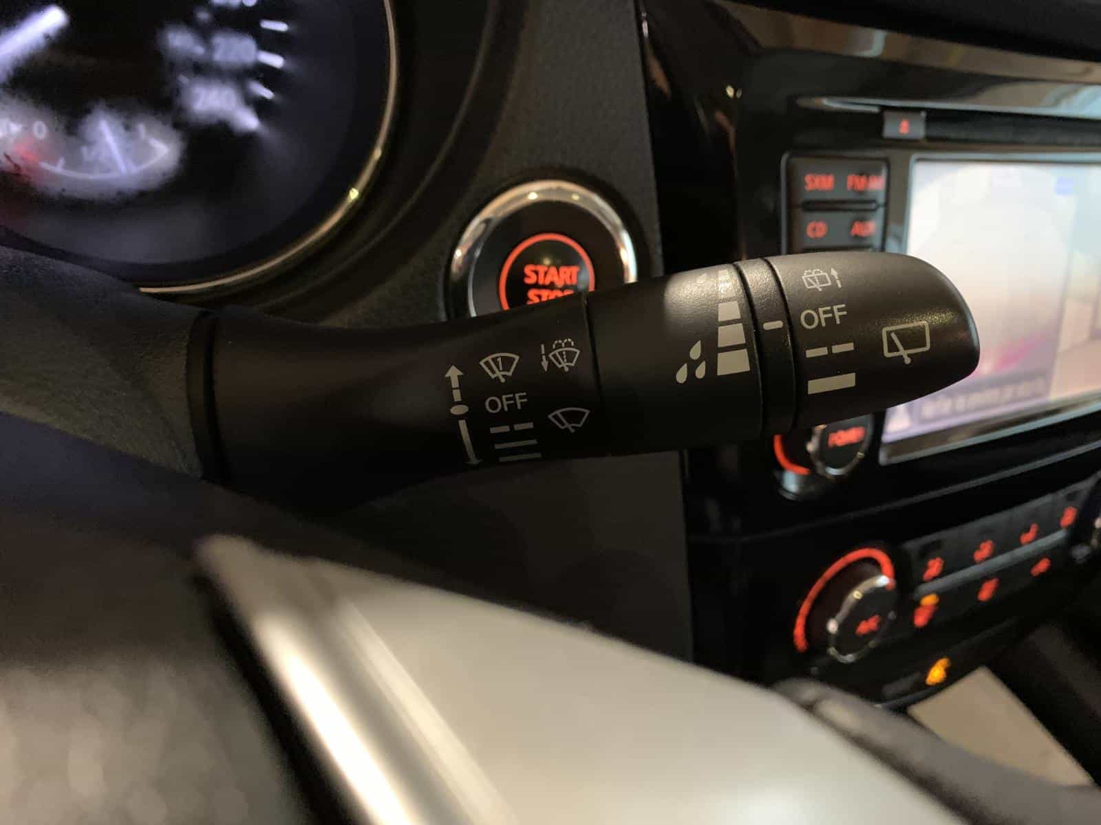 2016 Nissan Rogue SV - Image 21