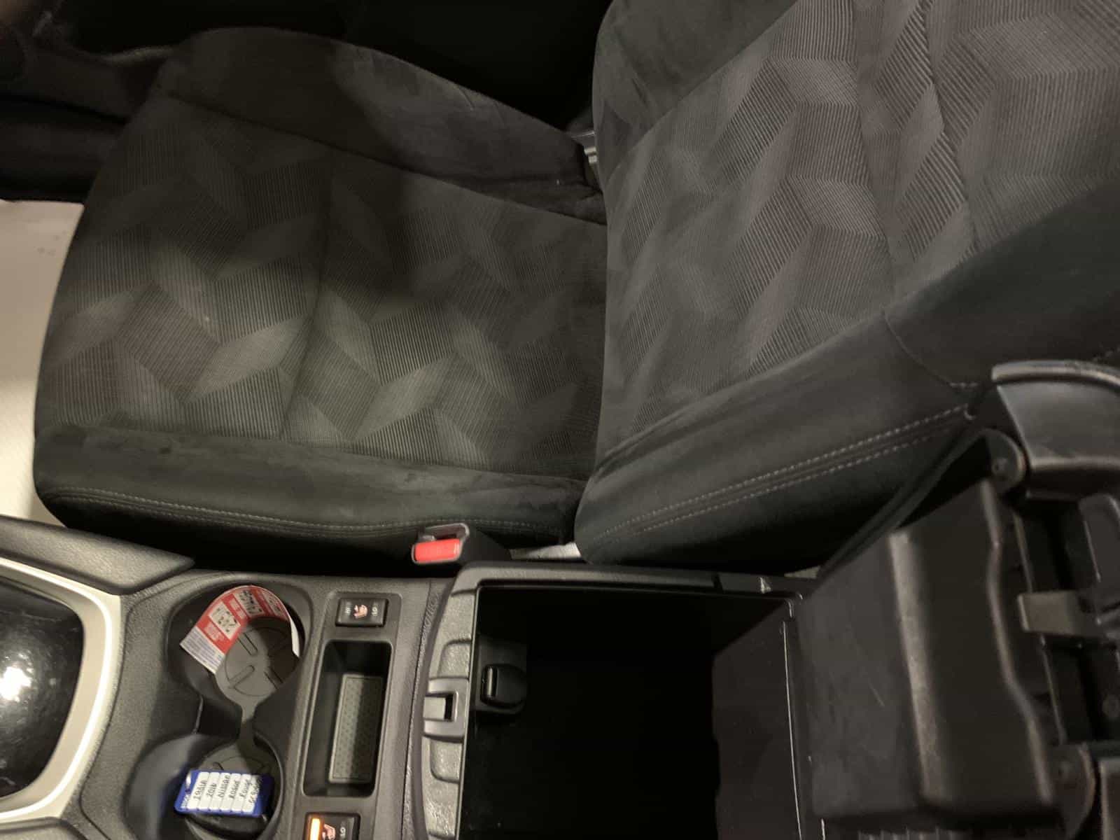 2016 Nissan Rogue SV - Image 30