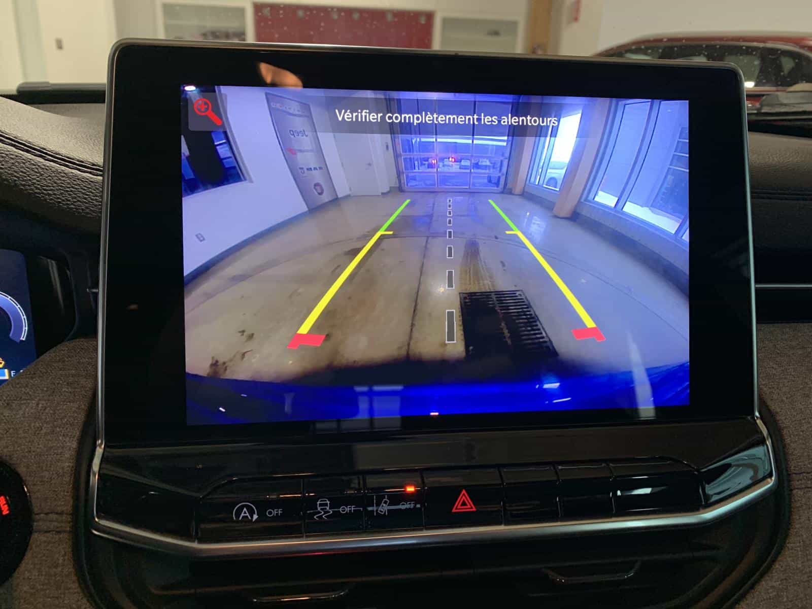 2023 Jeep Compass North - Image 15