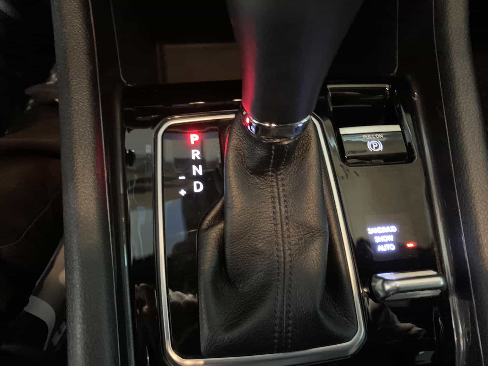 2023 Jeep Compass North - Image 18