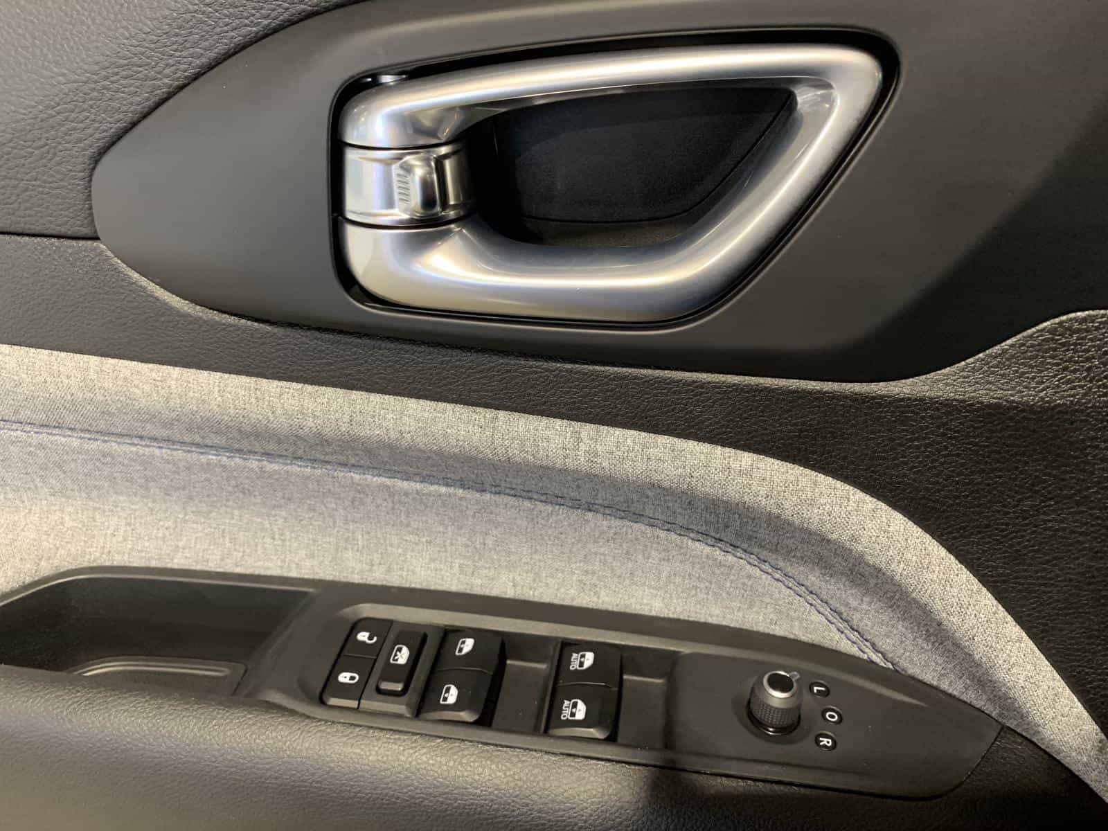 2023 Jeep Compass North - Image 23