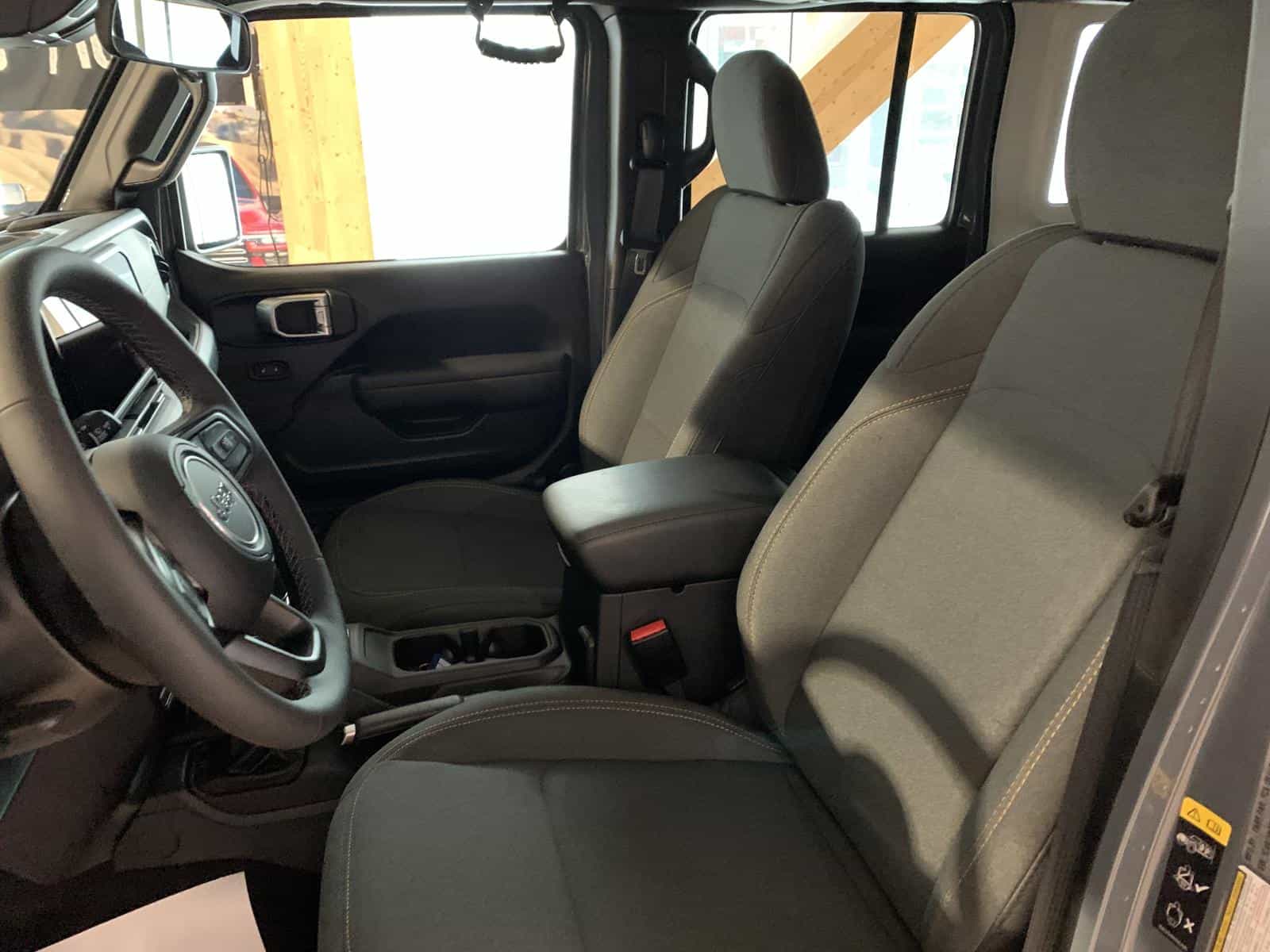 2025 Jeep Wrangler Sahara 4XE - Image 12