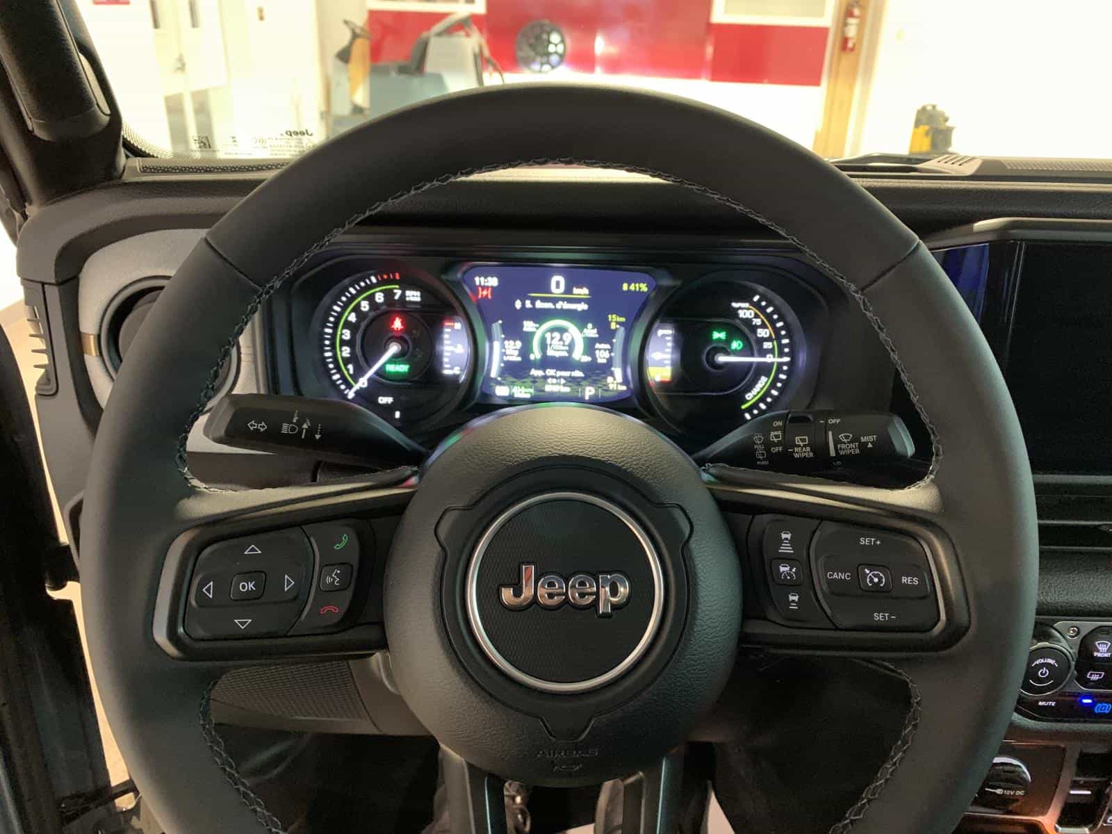 2025 Jeep Wrangler Sahara 4XE - Image 15