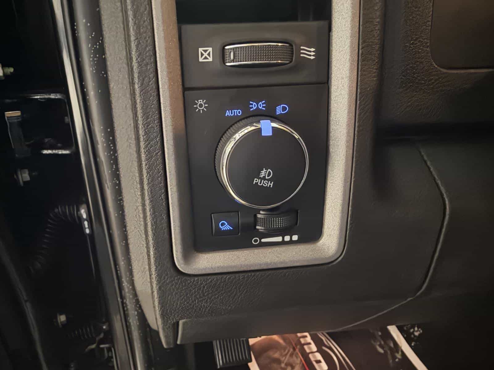 2021 RAM 1500 Class Express - Image 13