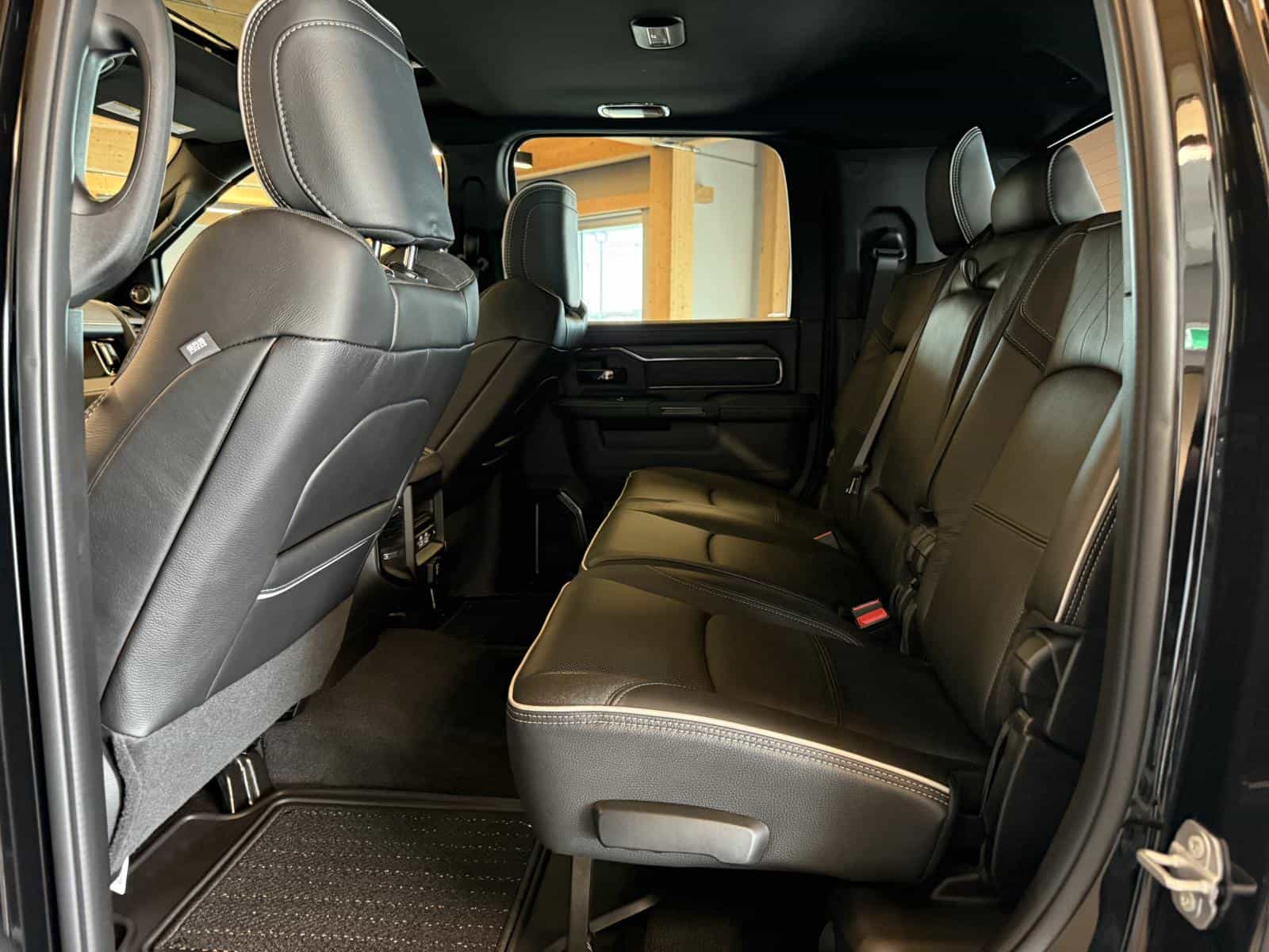 2026 RAM 2500 Limited - Image 14