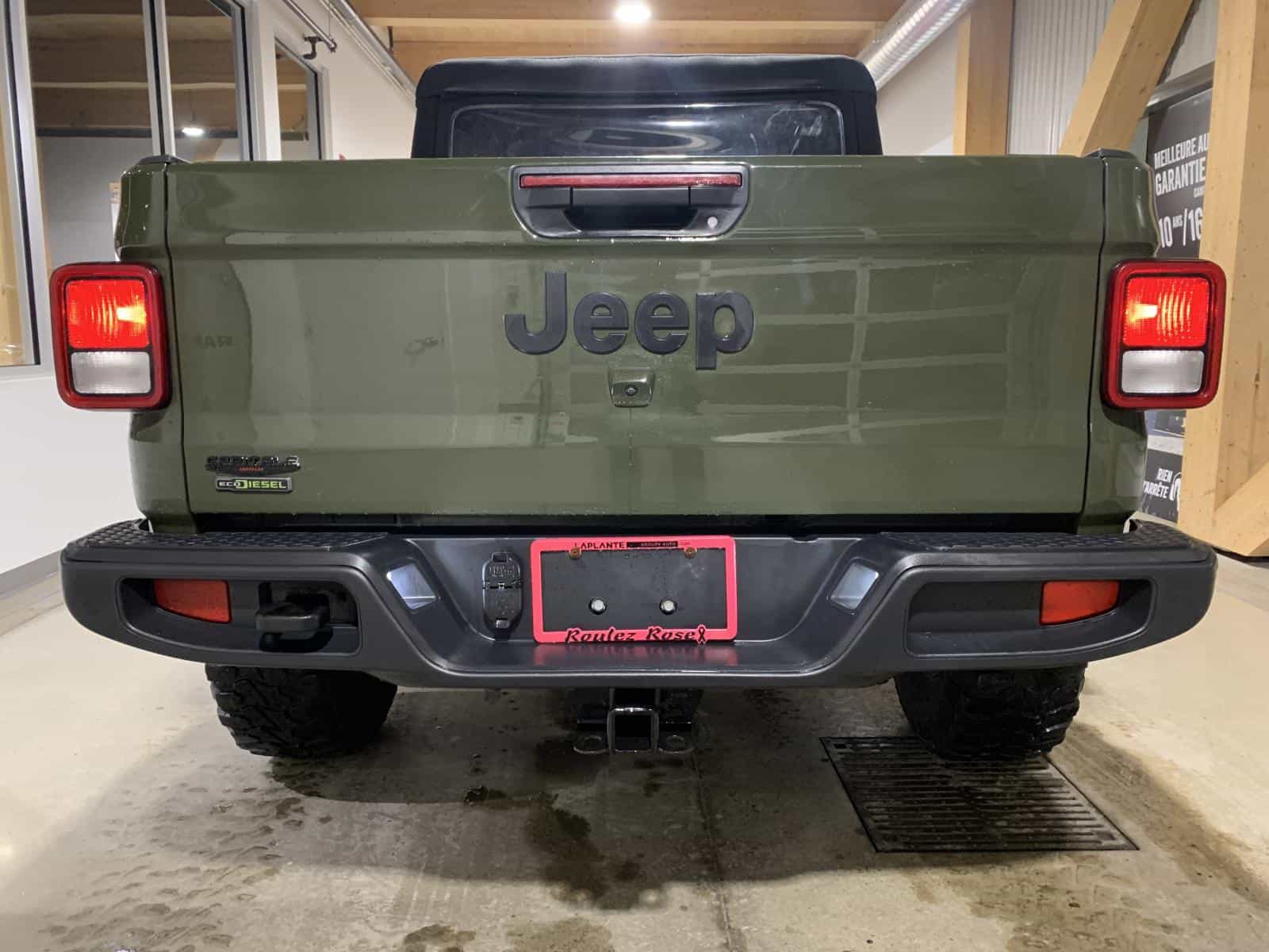 2022 Jeep Gladiator Willy's - Image 5