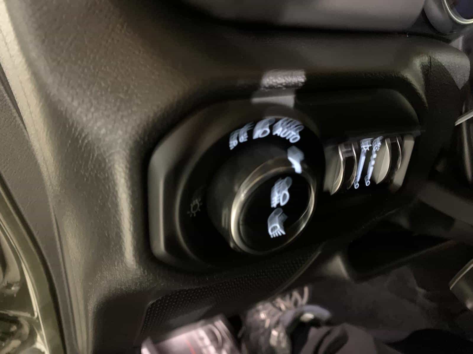 2022 Jeep Gladiator Willy's - Image 24