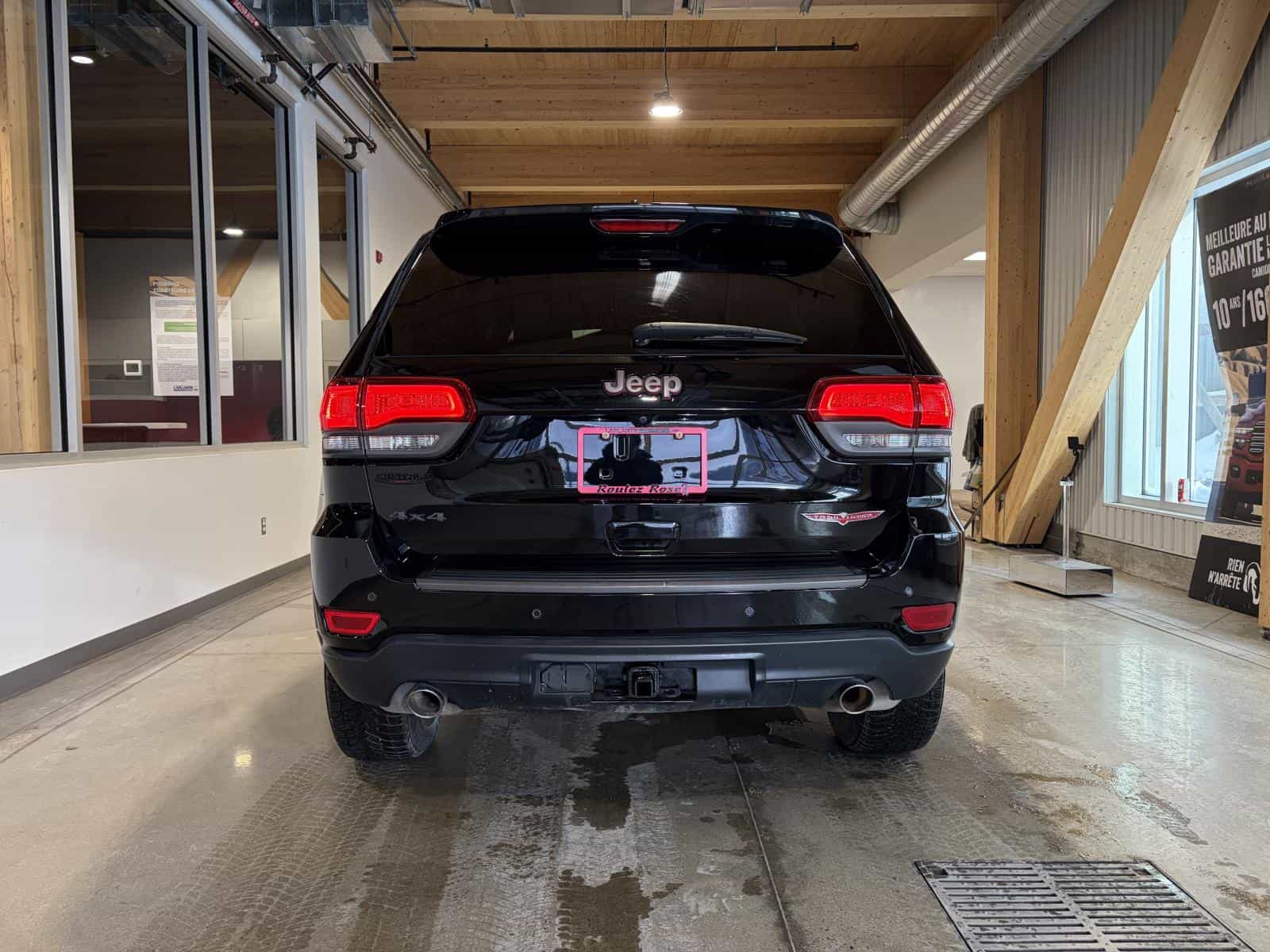 2017 Jeep Grand Cherokee Trailhawk - Image 5