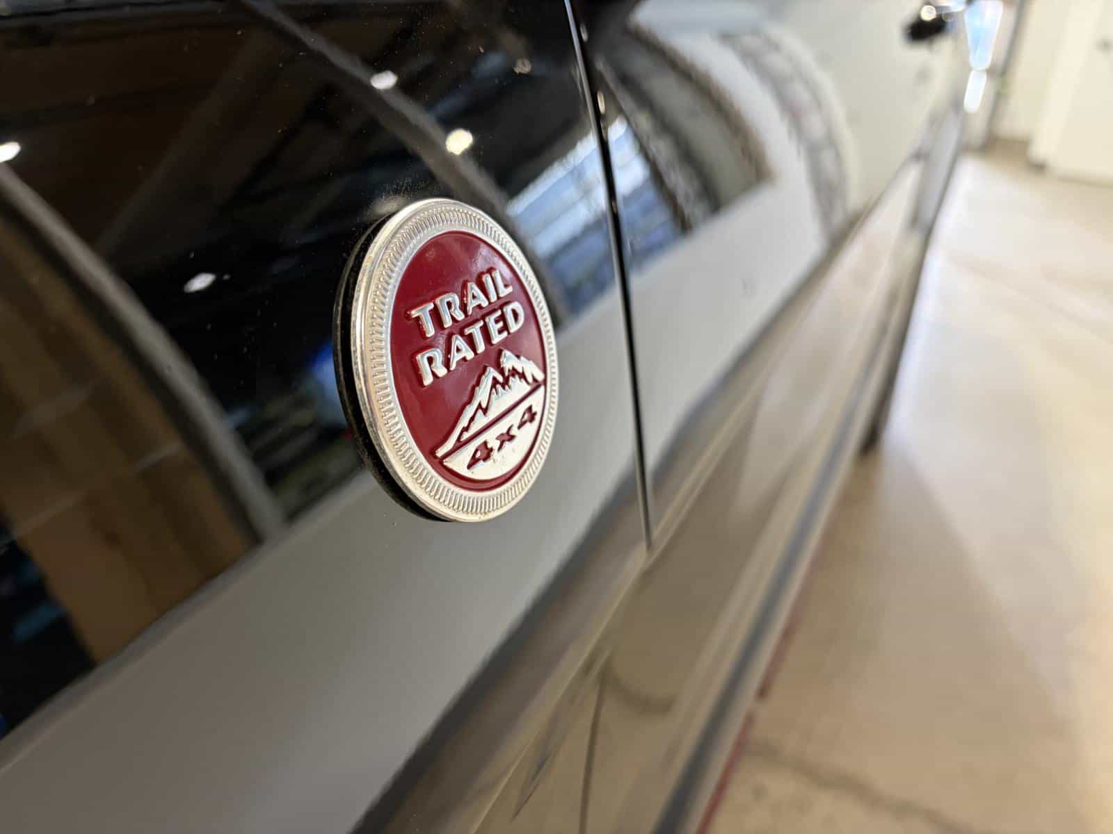 2017 Jeep Grand Cherokee Trailhawk - Image 8