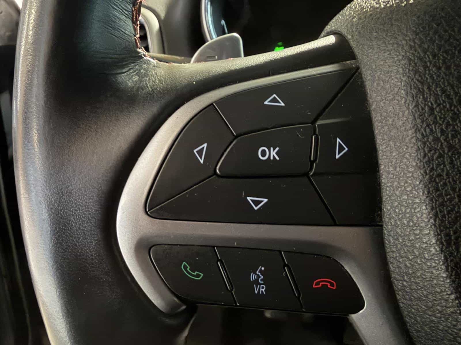 2017 Jeep Grand Cherokee Trailhawk - Image 20