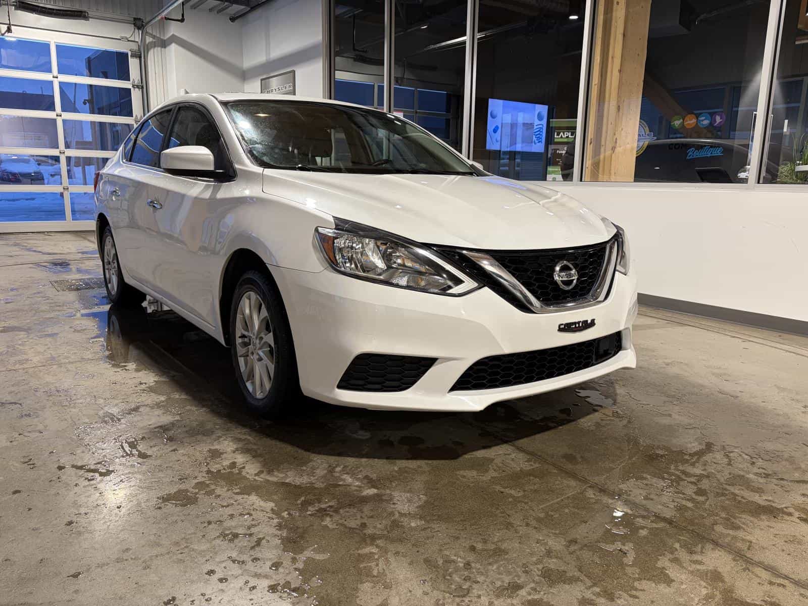 2018 Nissan Sentra SV - Image 4