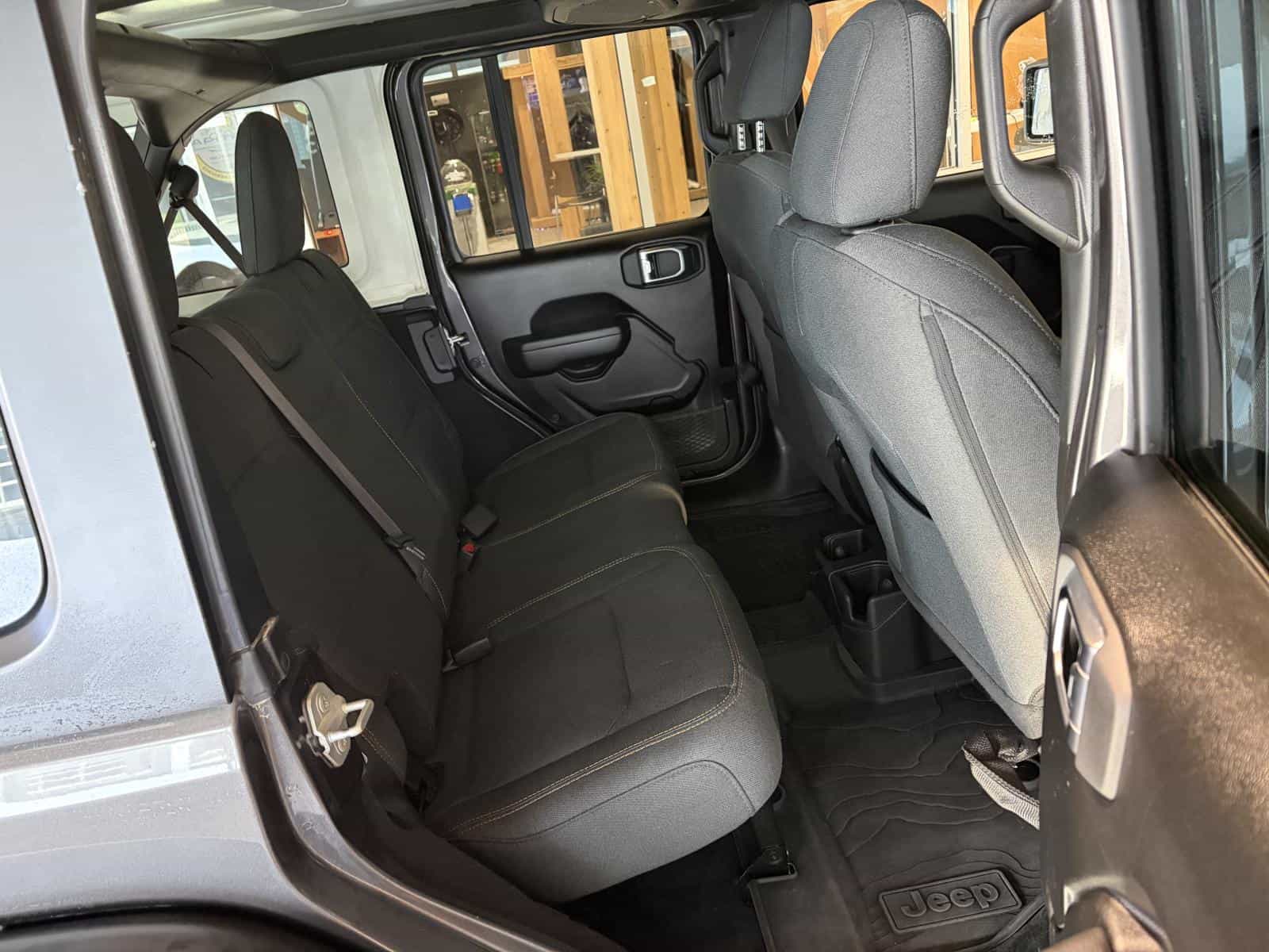 2024 Jeep Wrangler Willys - Image 12