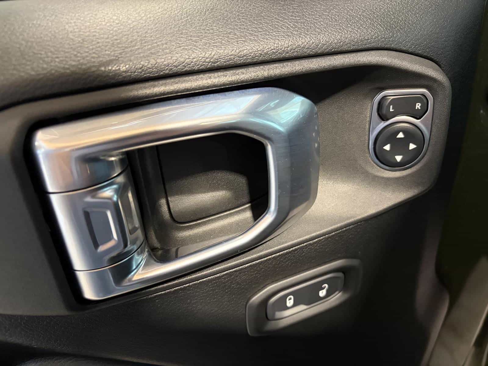 2021 Jeep Wrangler Sport - Image 12