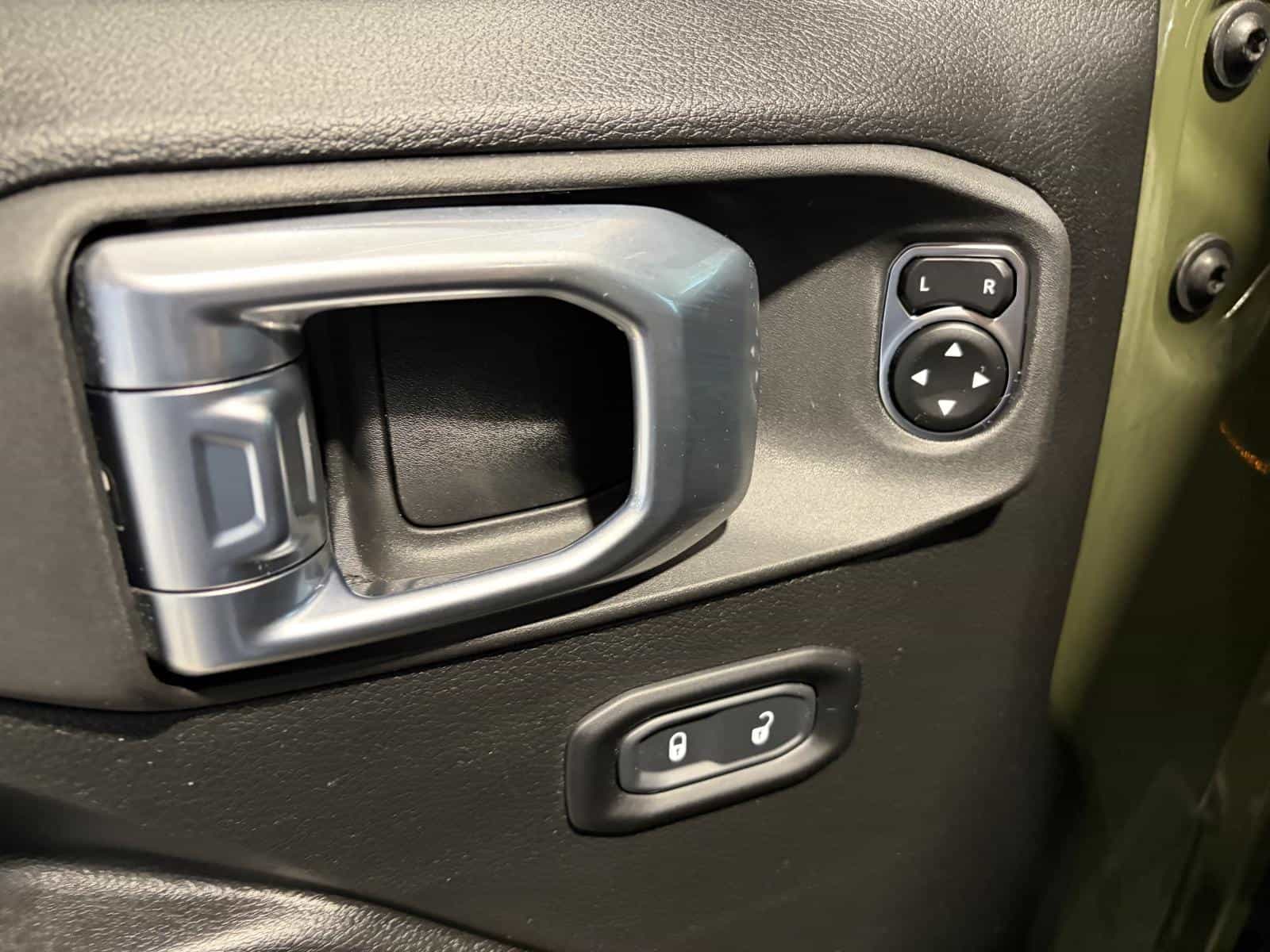 2023 Jeep Wrangler Sport - Image 13