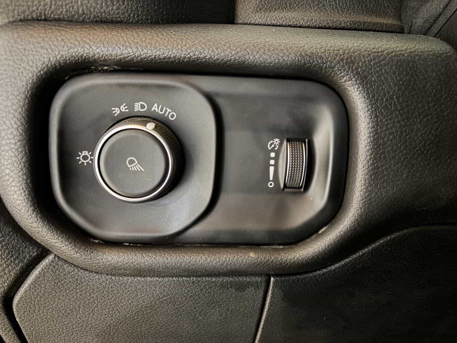 2023 RAM 2500 Tradesman - Image 15